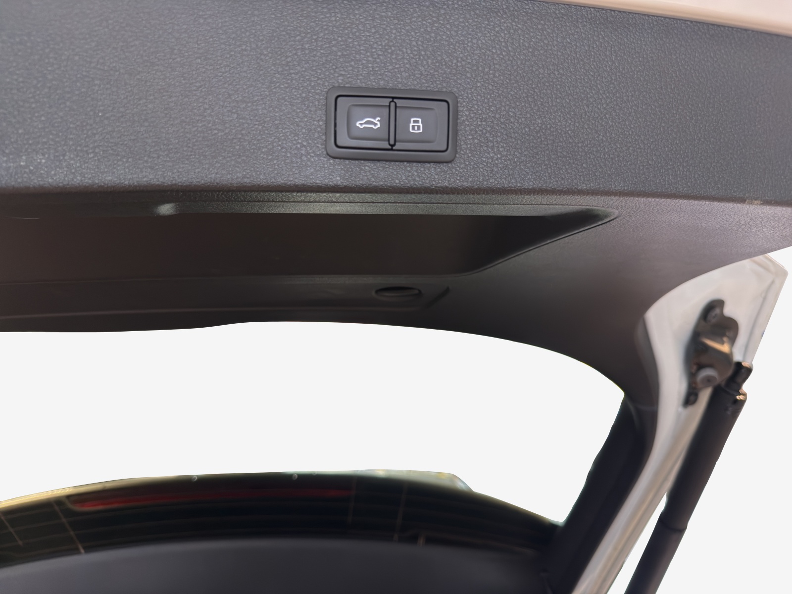 AUDI Q2 35 TFSI S line S-tronic-image-13