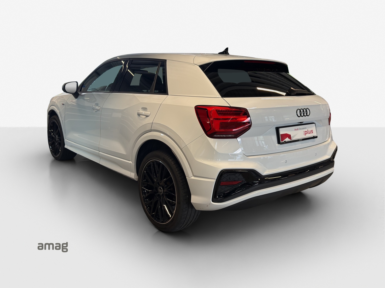 AUDI Q2 35 TFSI S line S-tronic-image-2