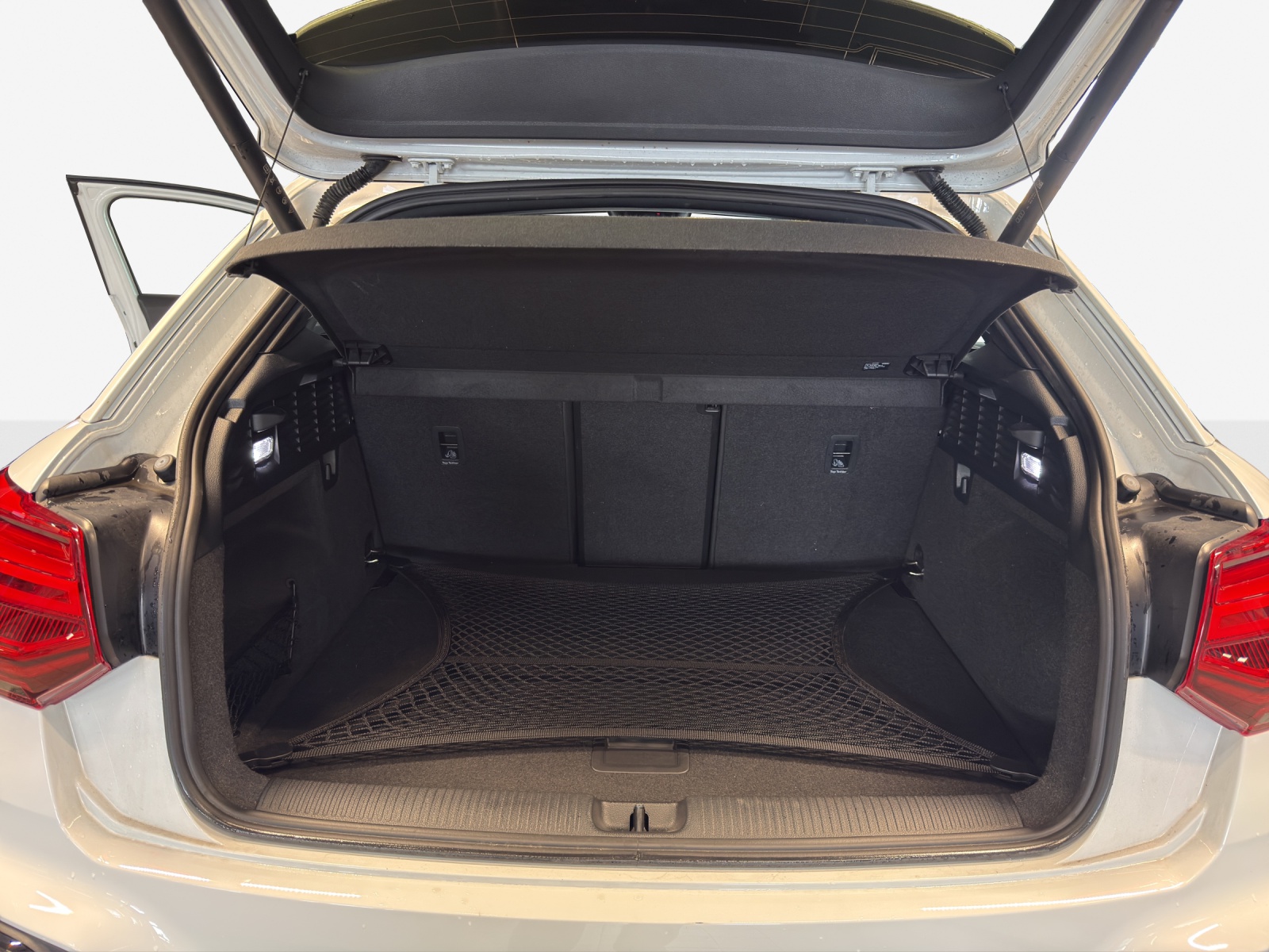 AUDI Q2 35 TFSI S line S-tronic-image-12
