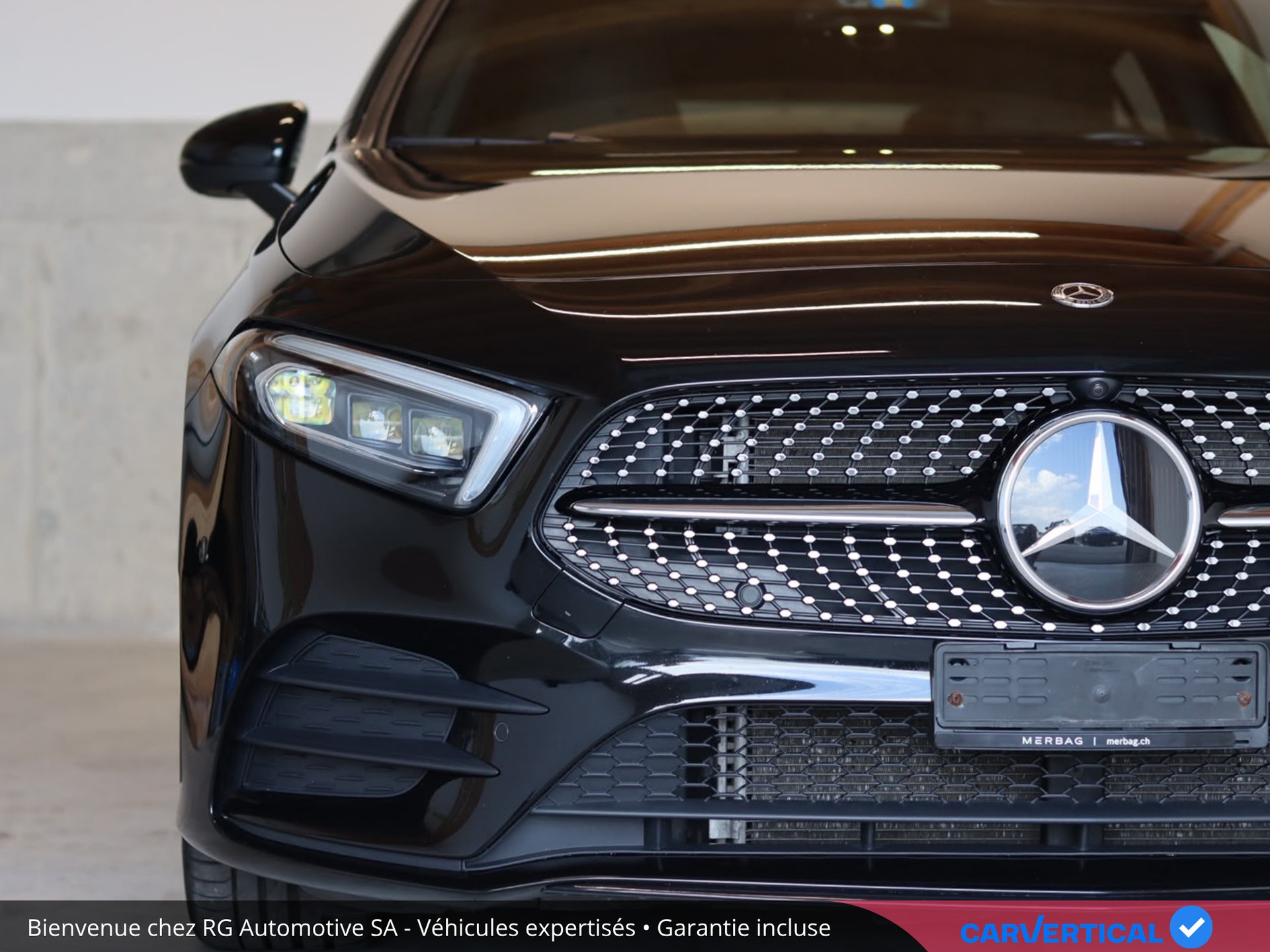 MERCEDES-BENZ A 200 AMG Line 7G-DCT-image-2