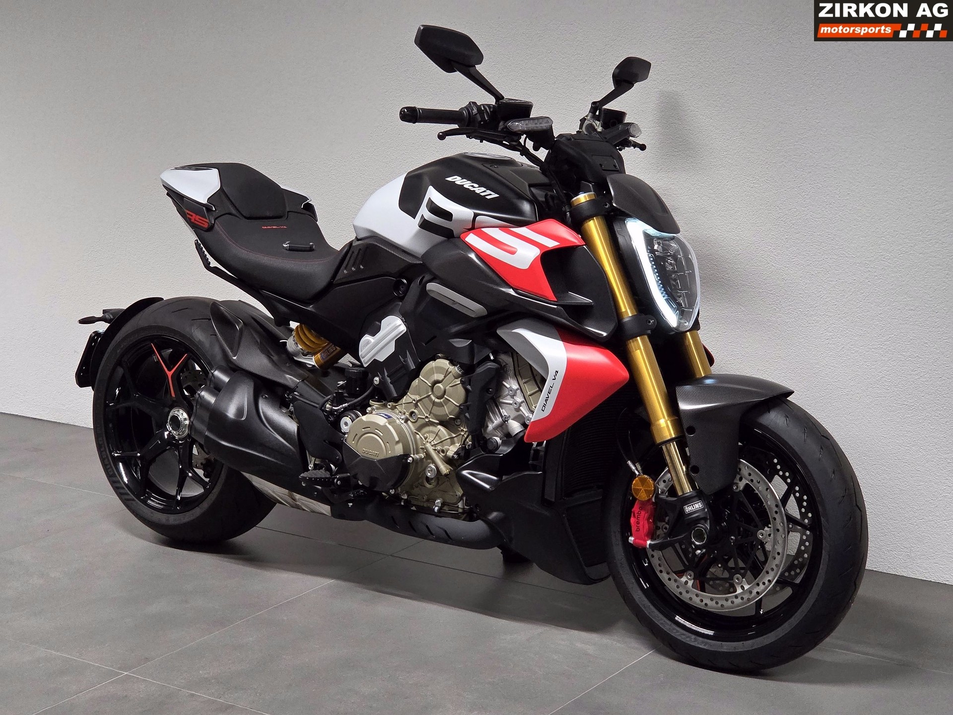 DUCATI Diavel V4 RS-showroom-element-2
