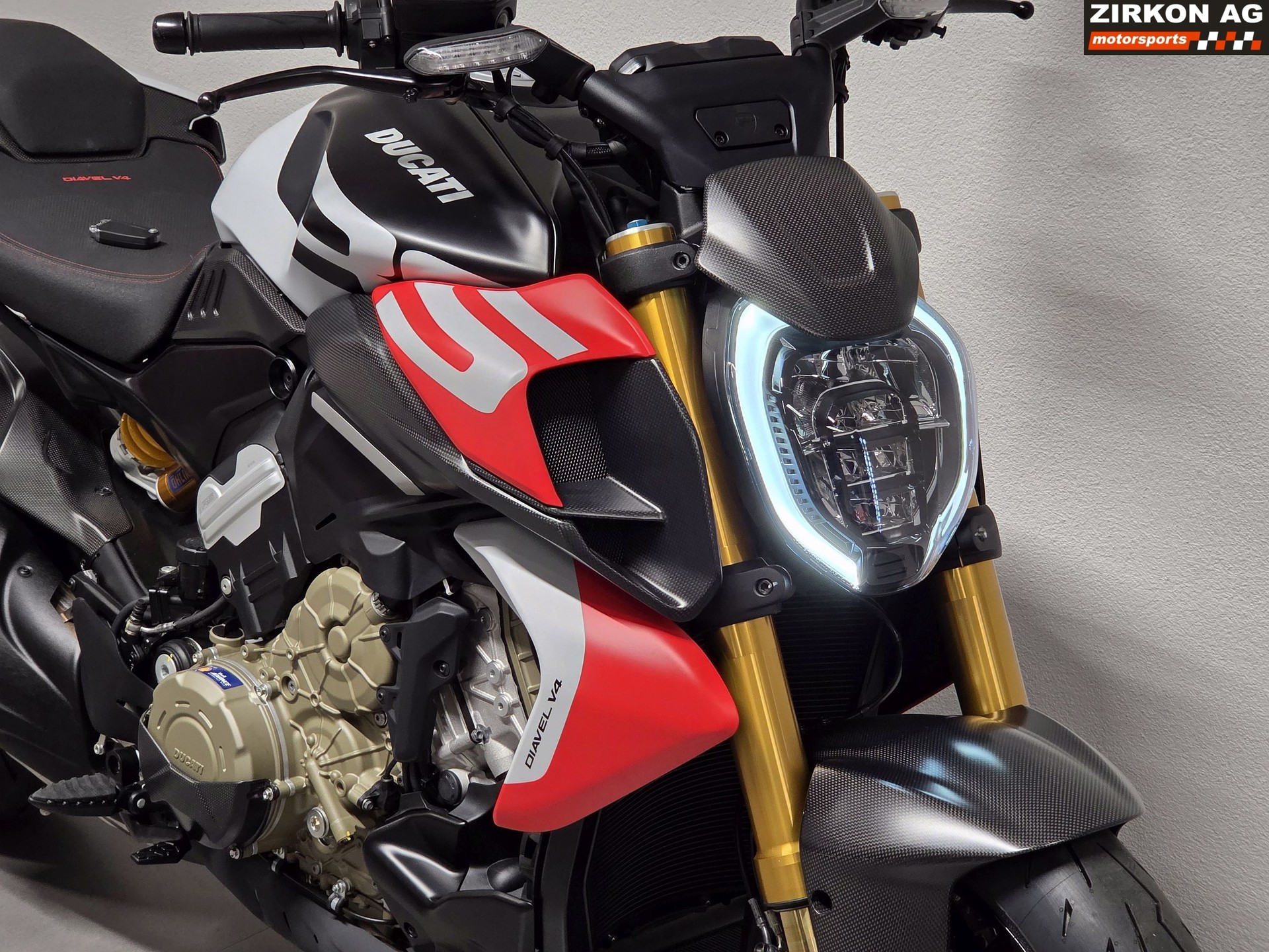 DUCATI Diavel V4 RS-showroom-element-3
