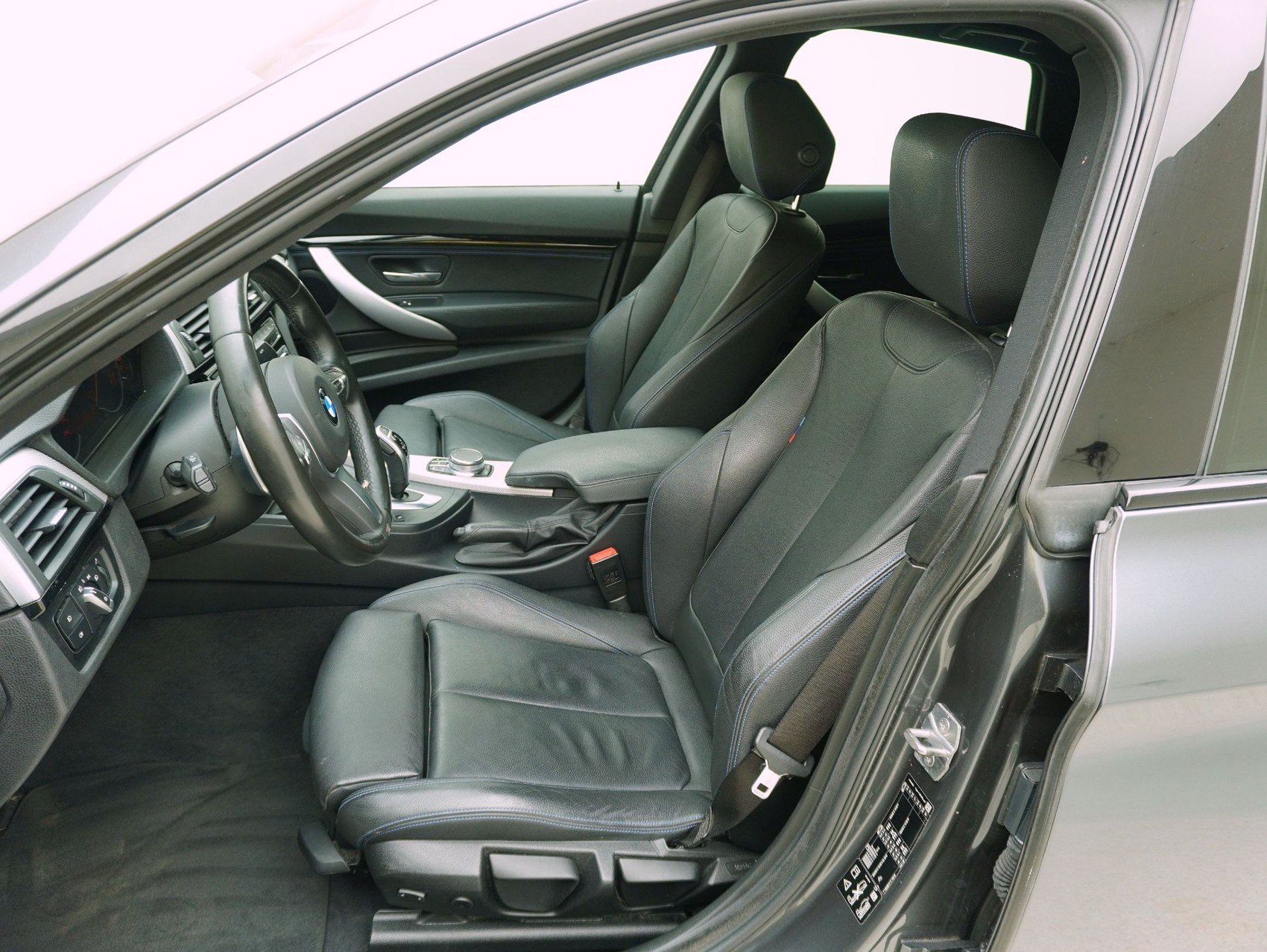 BMW 3er 320d xDrive M Sport Gran Turismo-image-8