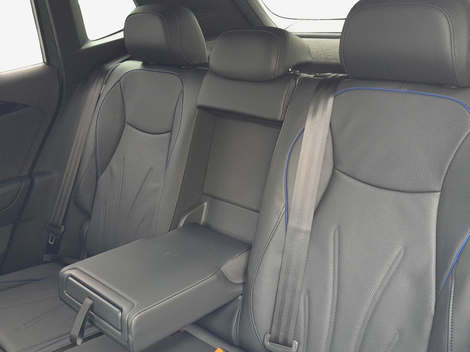 VW Tiguan 2.0 TSI DSG R-Line Plus 4Motion-image-11