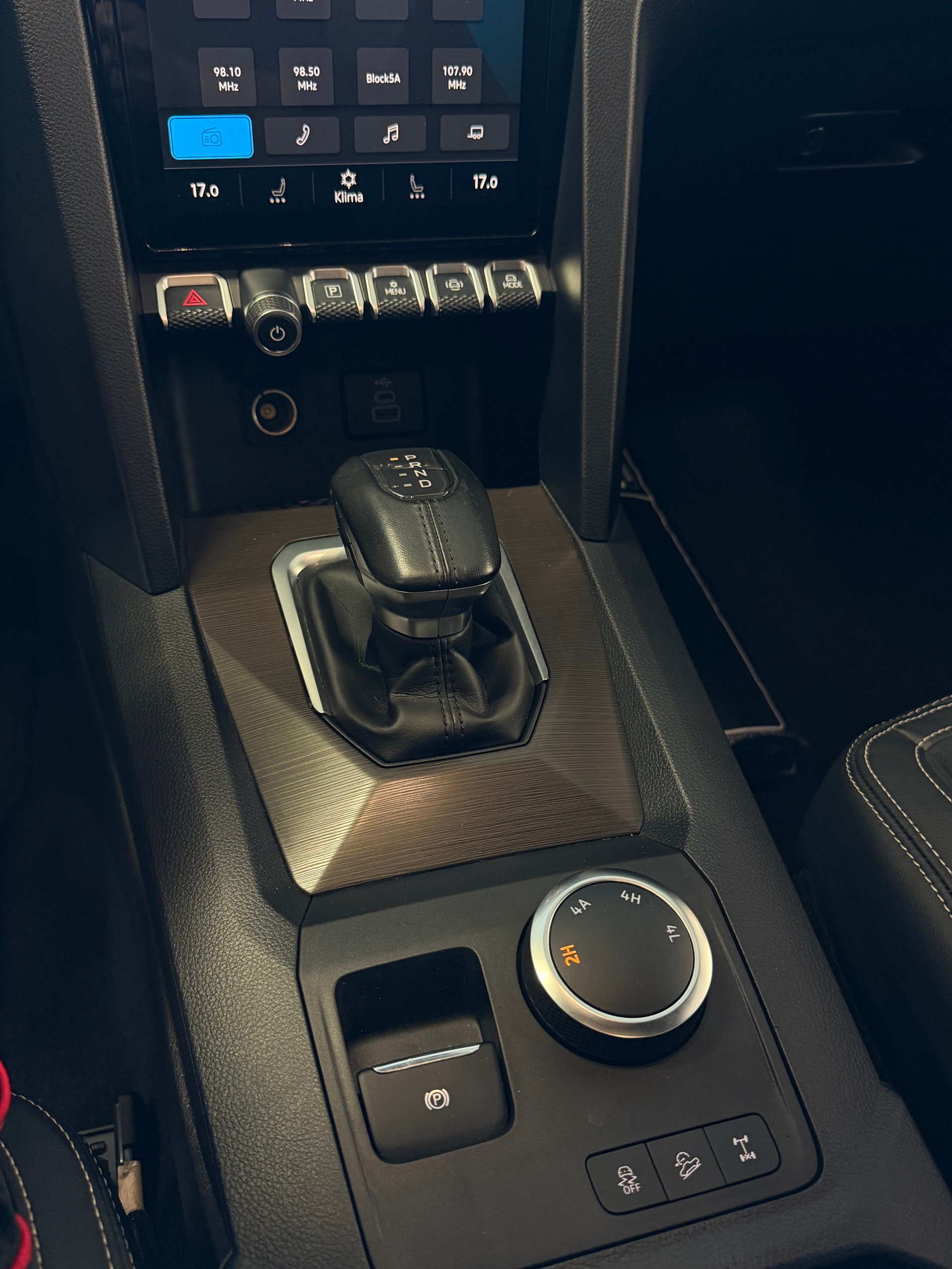 VW Amarok 3.0TDI Winter Edition *Gratis Service*-image-15