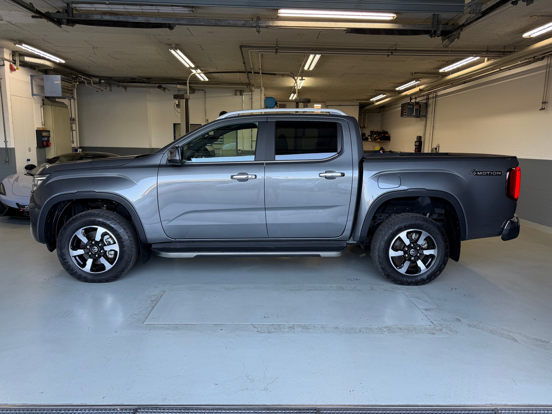 VW Amarok 3.0TDI Winter Edition *Gratis Service*-image-0