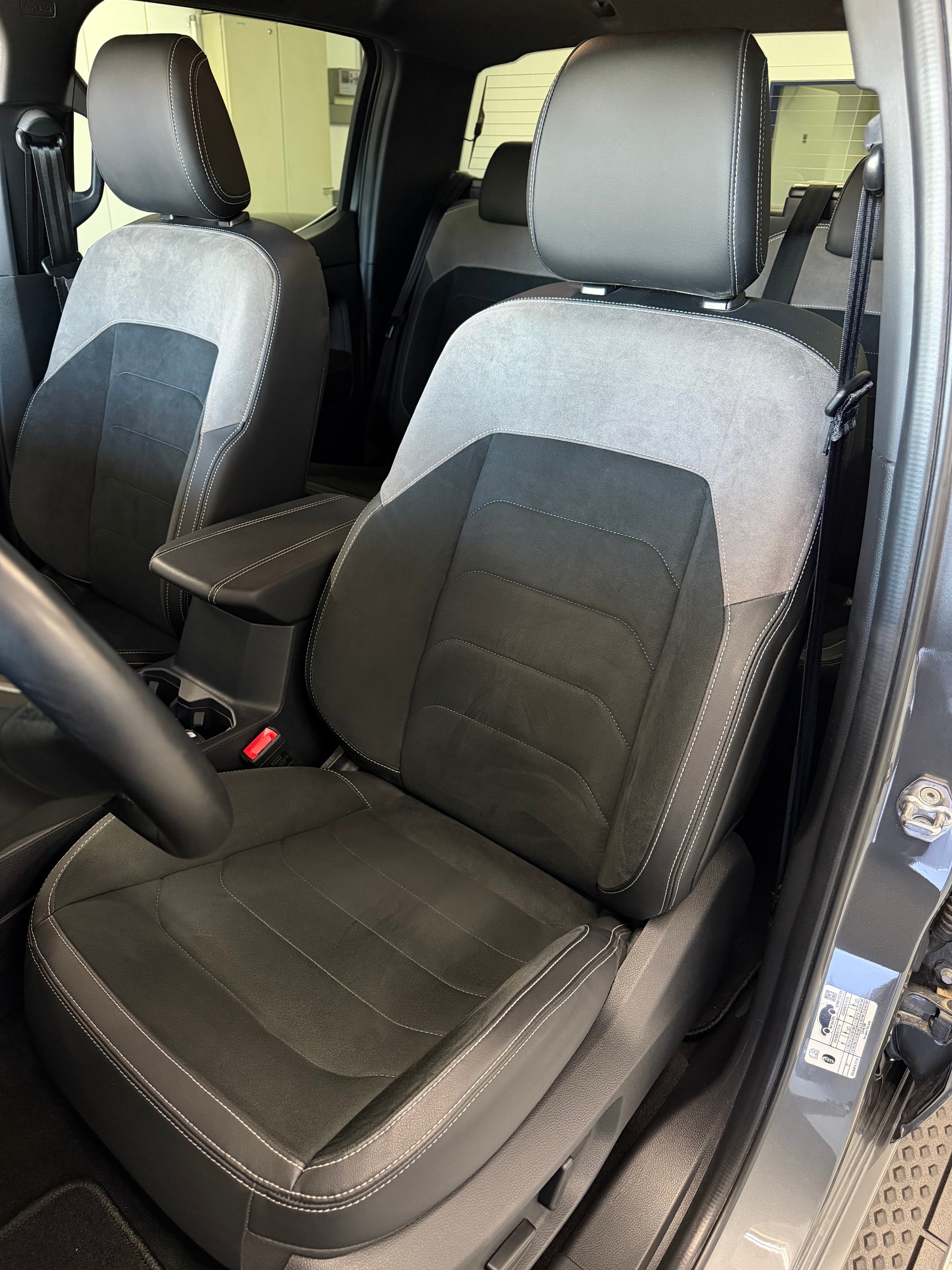 VW Amarok 3.0TDI Winter Edition *Gratis Service*-image-11