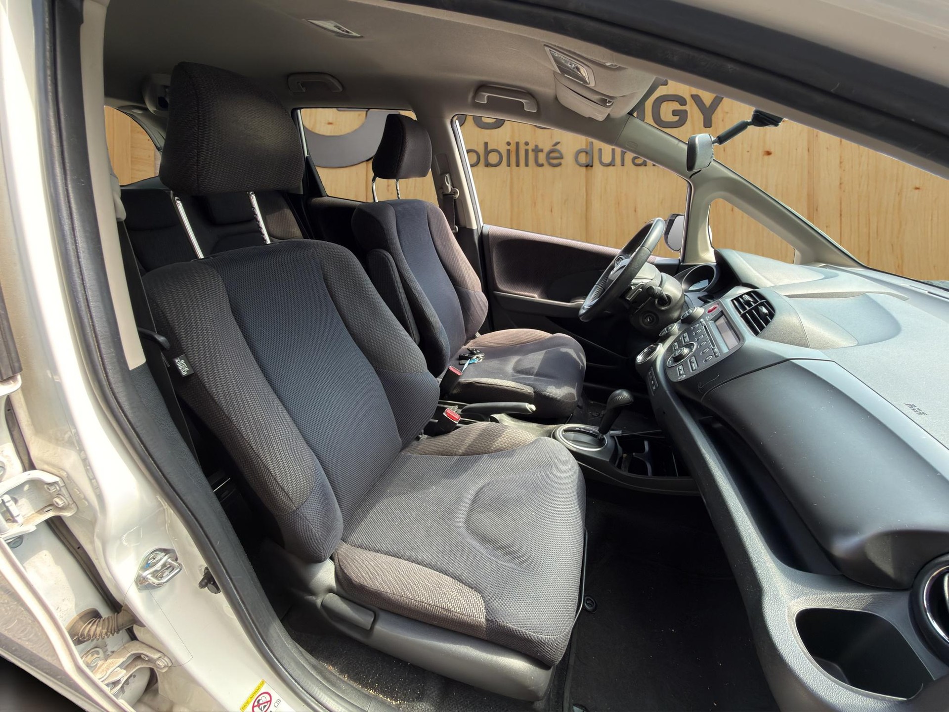 HONDA Jazz 1.4i Comfort Plus-image-17