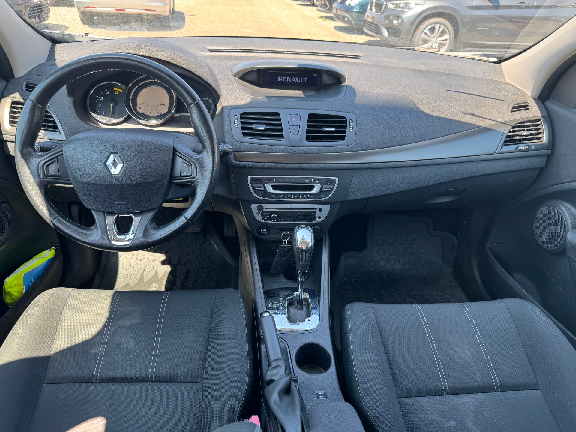 RENAULT Mégane Grandtour 1.5 dCi Expression EDC-image-8