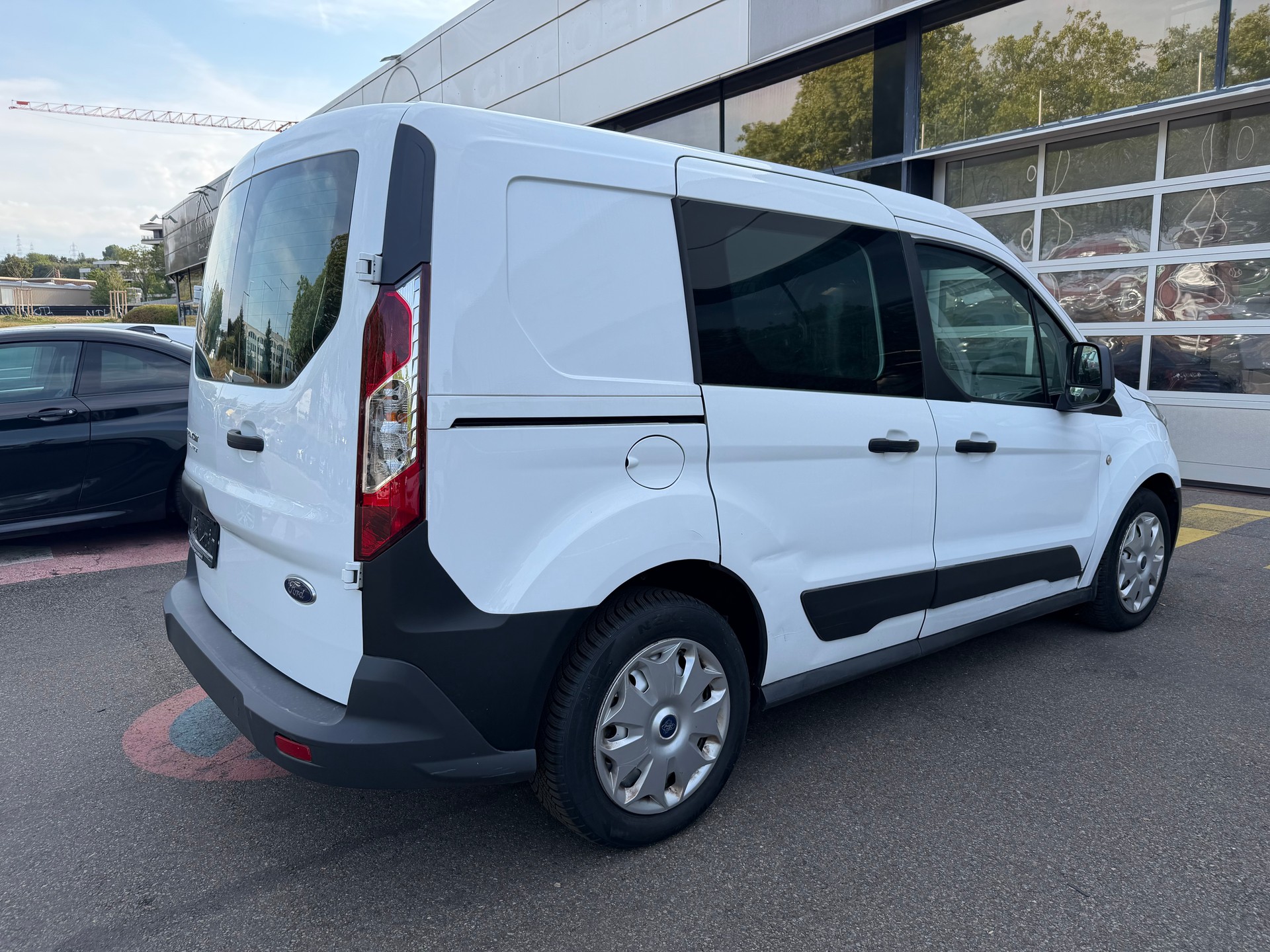FORD Transit Connect Van T220 1.5 TDCi Ambiente-image-6