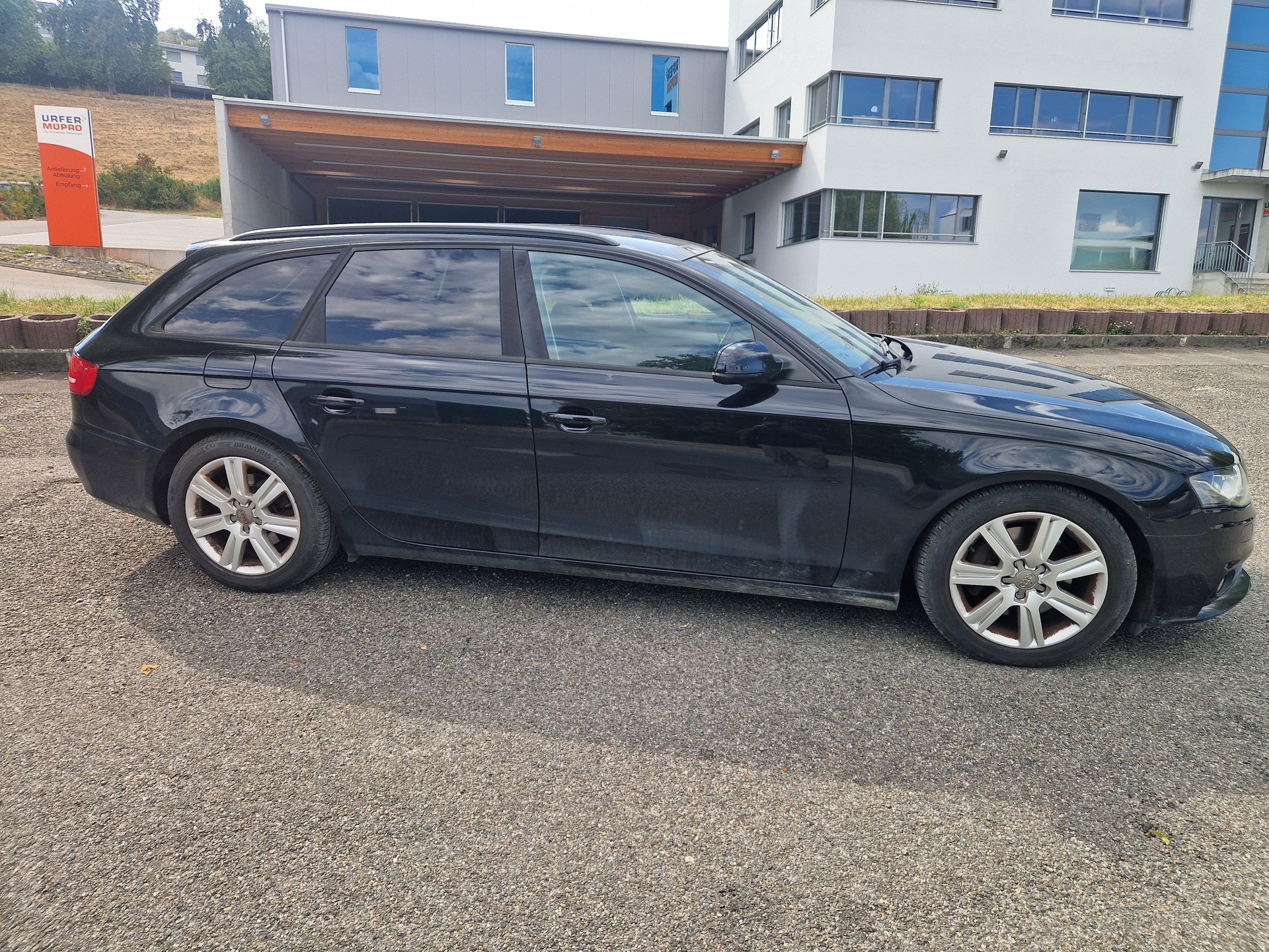 AUDI A4 Avant 2.0 TFSI quattro S-tronic-image-4