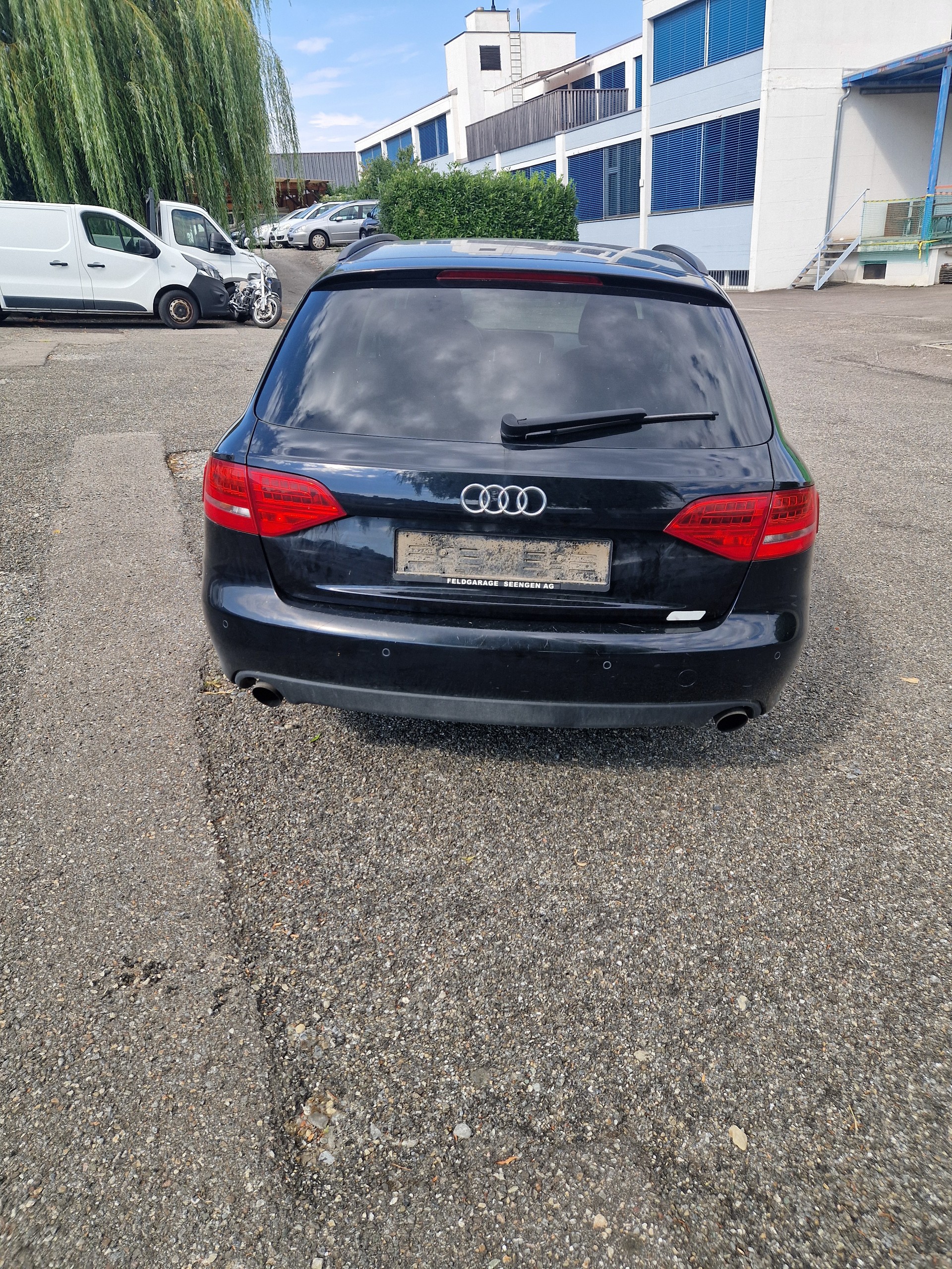 AUDI A4 Avant 2.0 TFSI quattro S-tronic-image-6