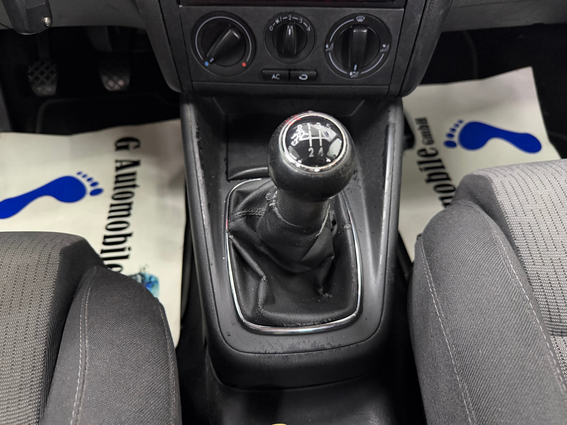 VW Golf 1.6 16V Pacific⭐️-image-13