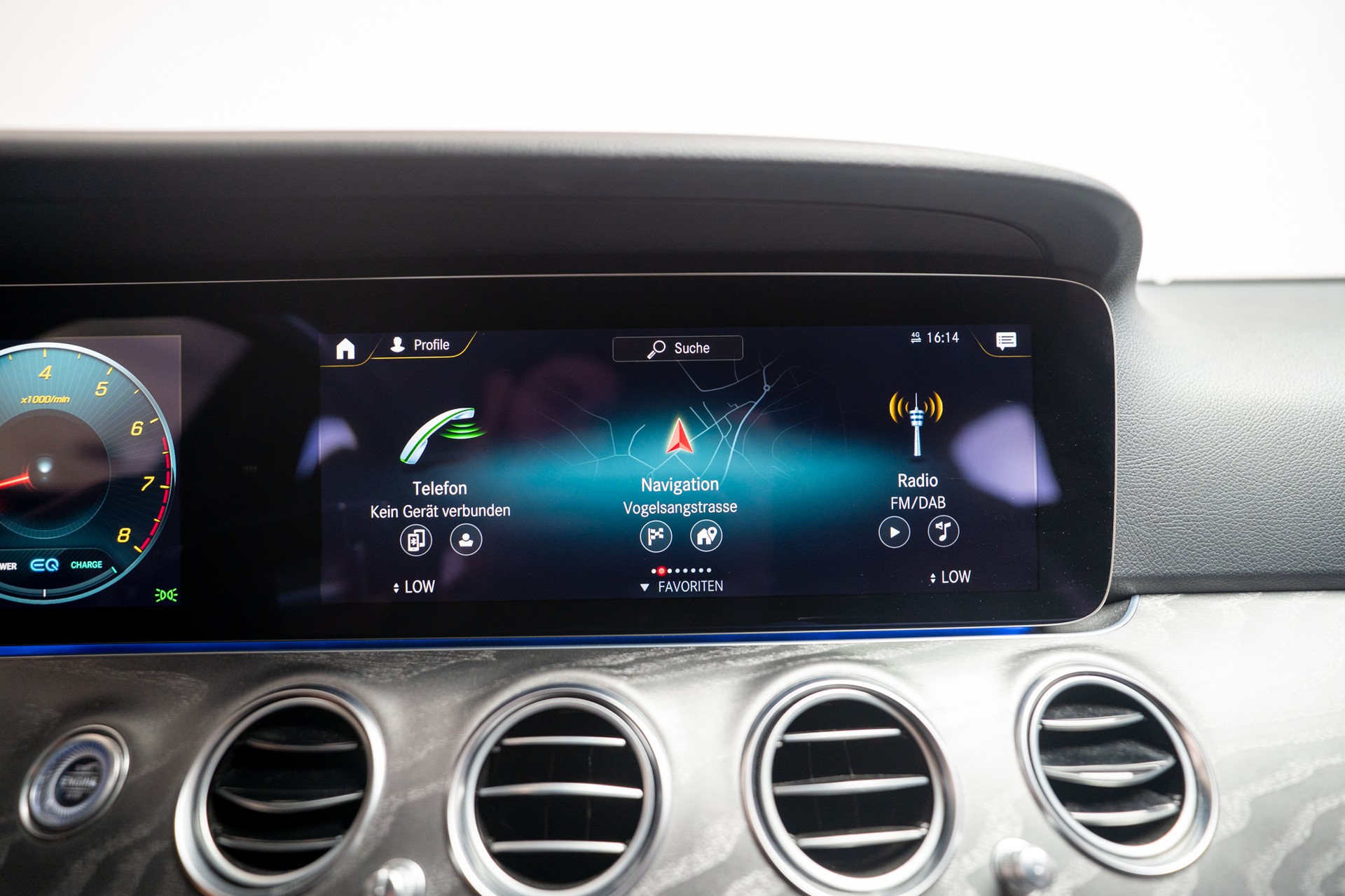 MERCEDES-BENZ E 200 Avantgarde 4matic / CH-Fahrzeug / 360°Kamera / Ambientebeleuchtung-image-26