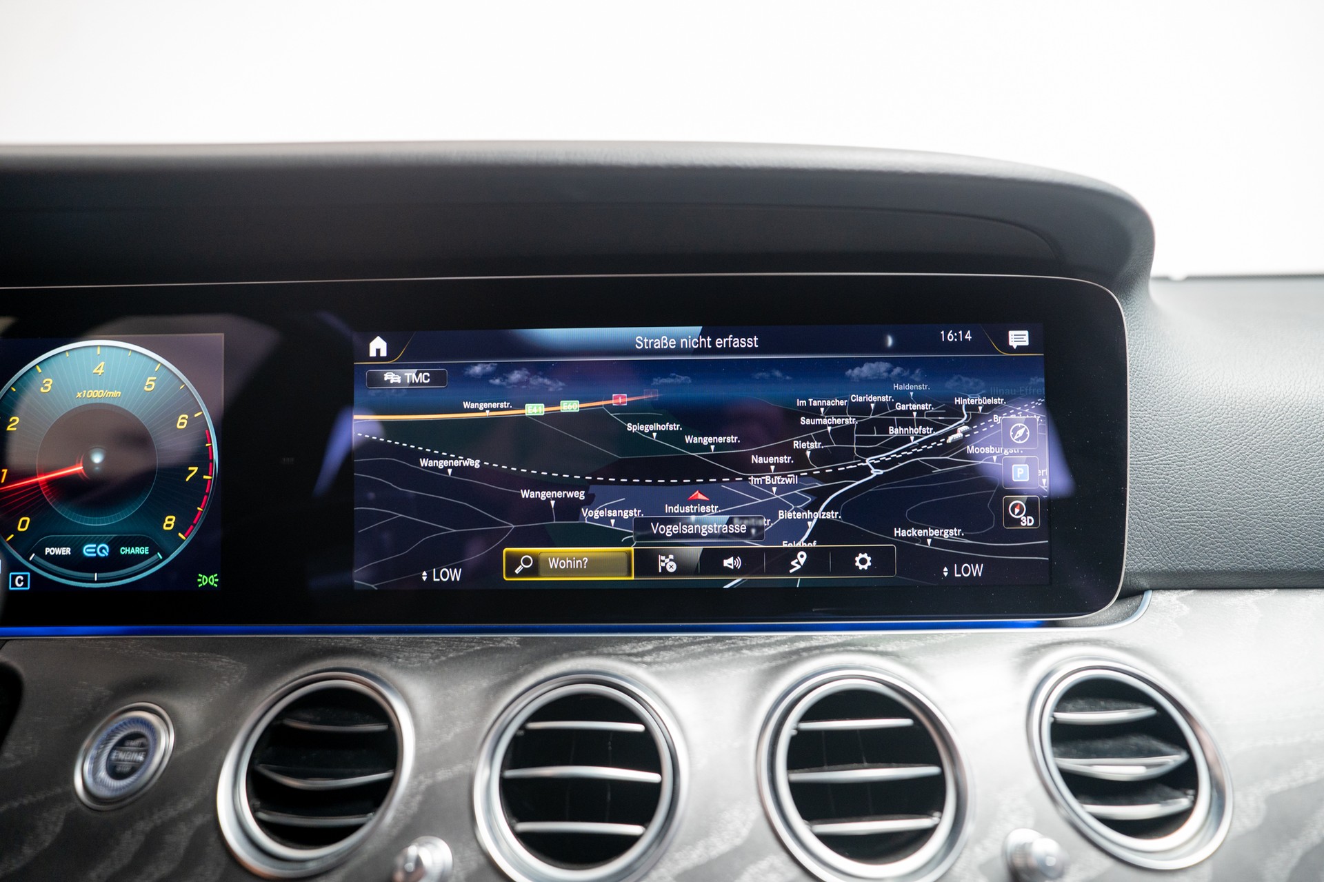 MERCEDES-BENZ E 200 Avantgarde 4matic / CH-Fahrzeug / 360°Kamera / Ambientebeleuchtung-image-27