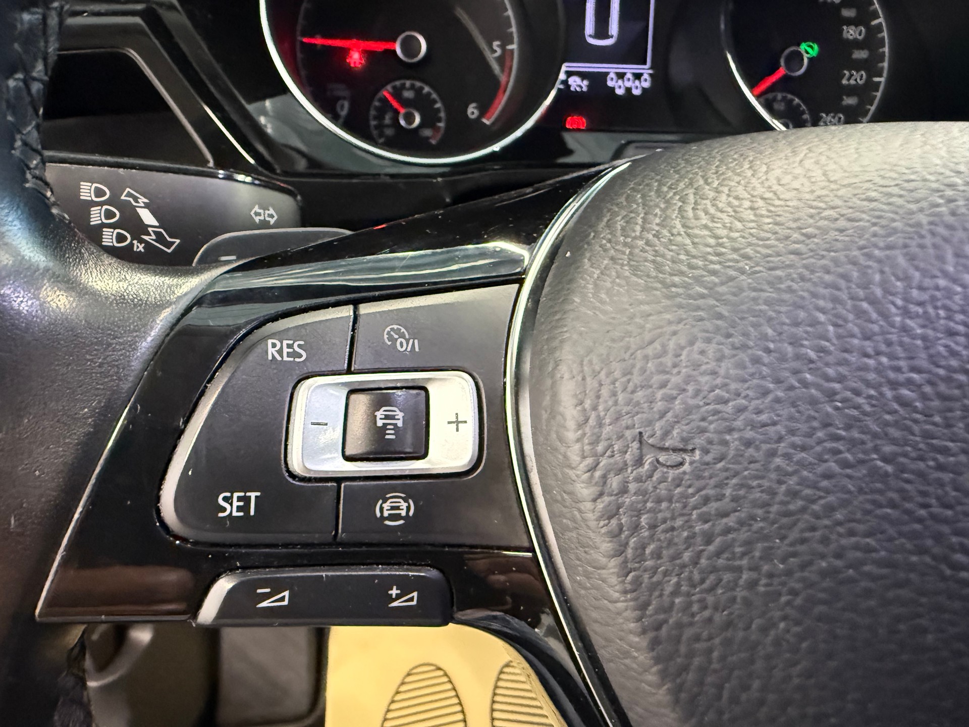 VW Touran 2.0 TDI 7 places BlueMotion Technology Comfortline DSG-image-20