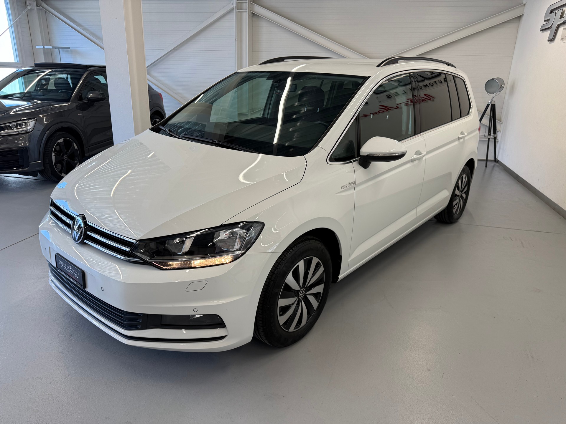 VW Touran 2.0 TDI 7 places BlueMotion Technology Comfortline DSG-image-9