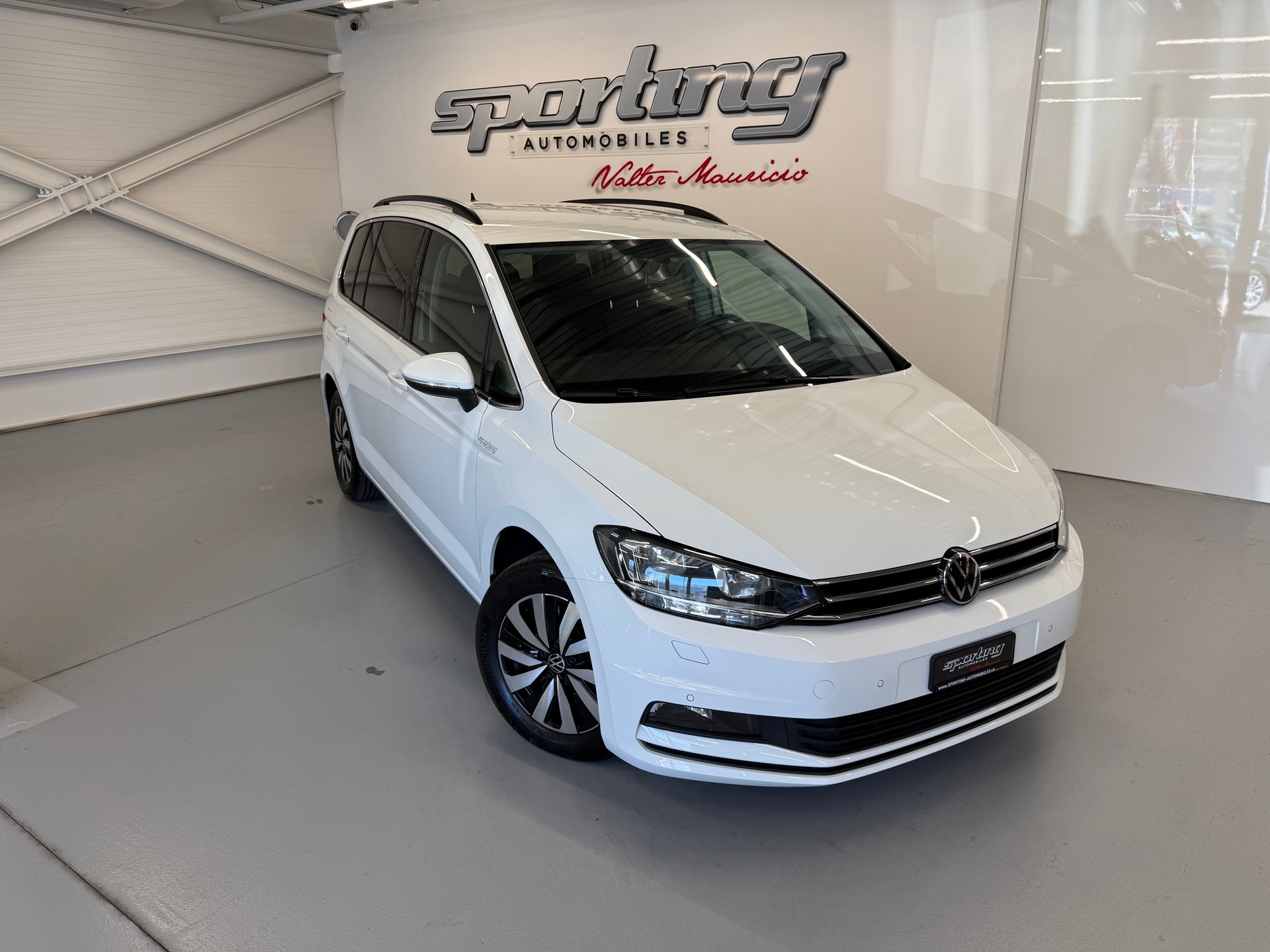 VW Touran 2.0 TDI 7 places BlueMotion Technology Comfortline DSG-image-0