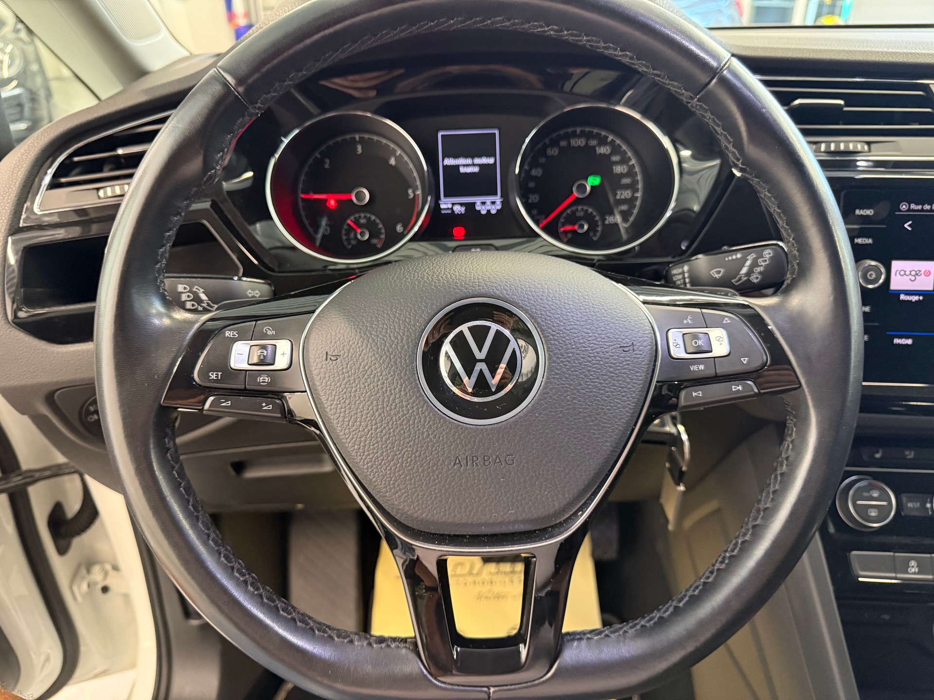 VW Touran 2.0 TDI 7 places BlueMotion Technology Comfortline DSG-image-15