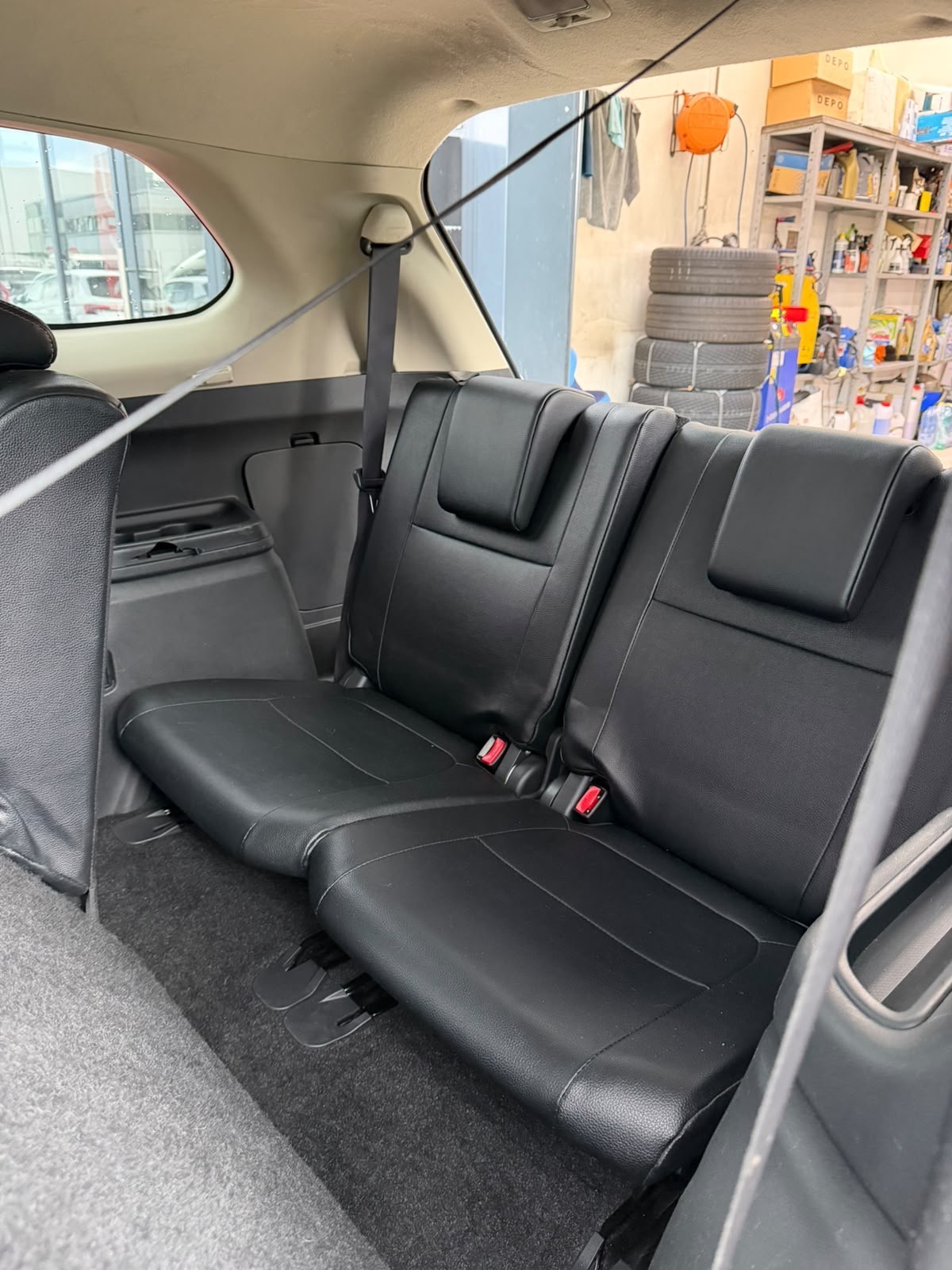 MITSUBISHI Outlander 2.2 DID Navigator Safety 4WD Automatic-image-26