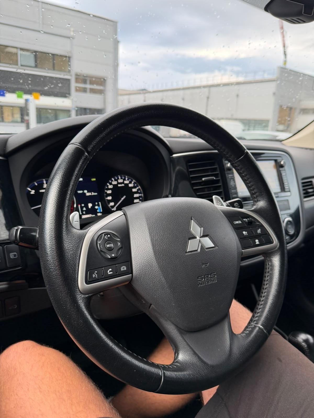MITSUBISHI Outlander 2.2 DID Navigator Safety 4WD Automatic-image-22