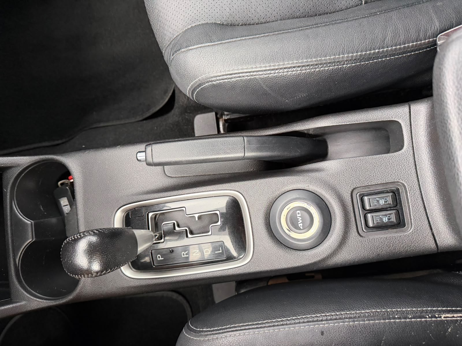 MITSUBISHI Outlander 2.2 DID Navigator Safety 4WD Automatic-image-27