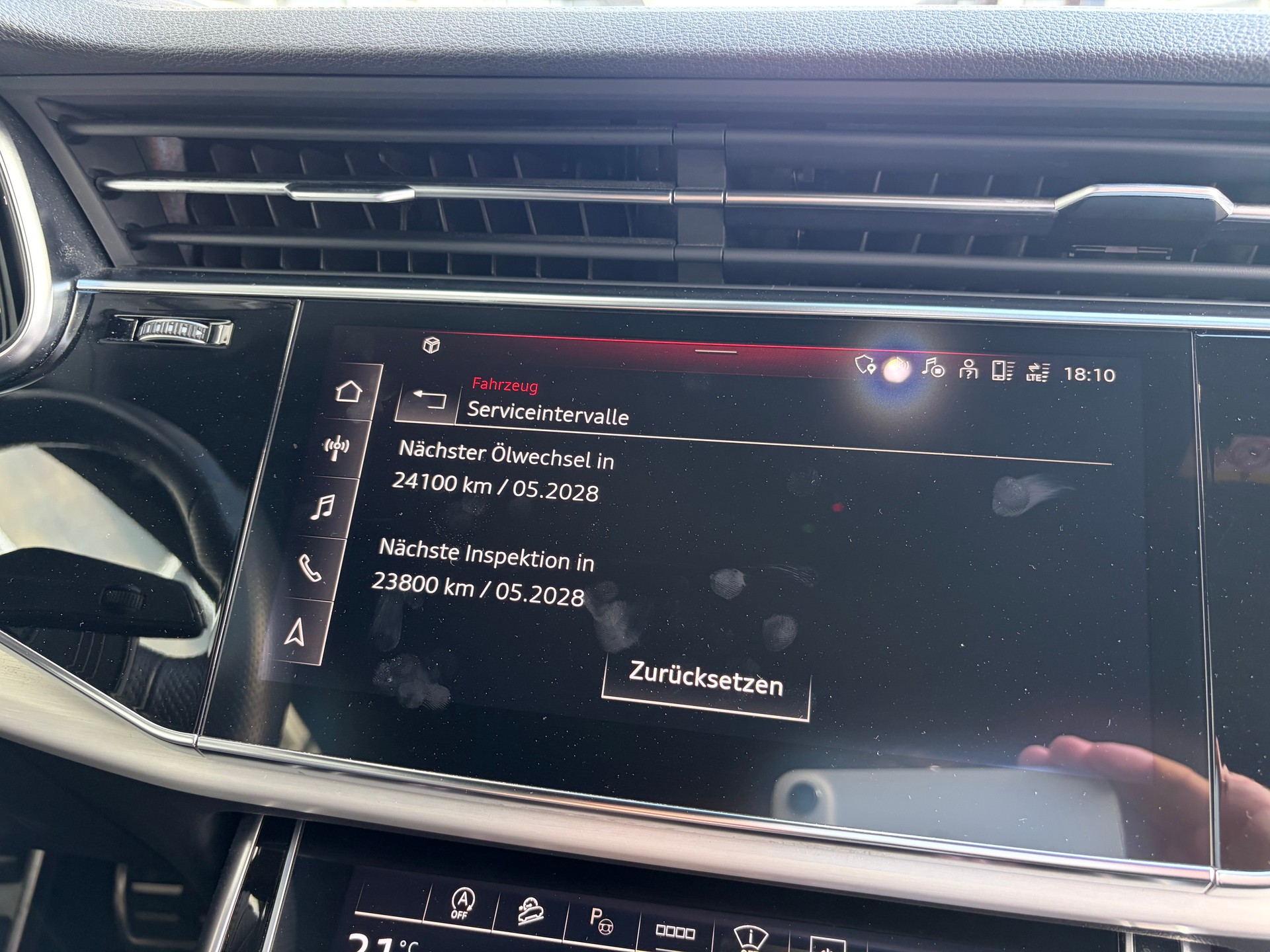 AUDI Q8 55 TFSI quattro tiptronic-image-14