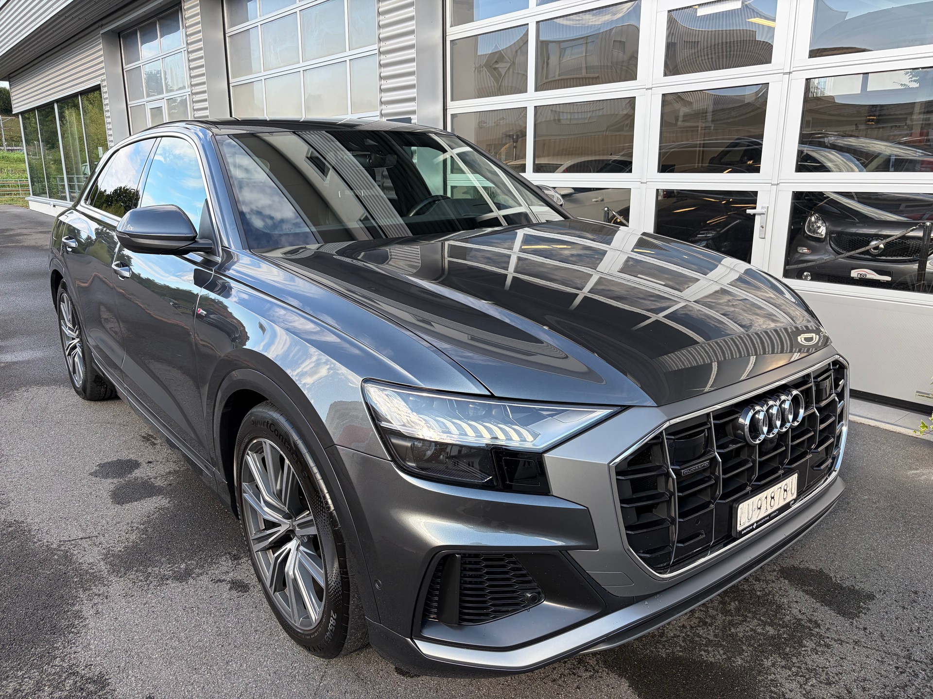 AUDI Q8 55 TFSI quattro tiptronic-image-5