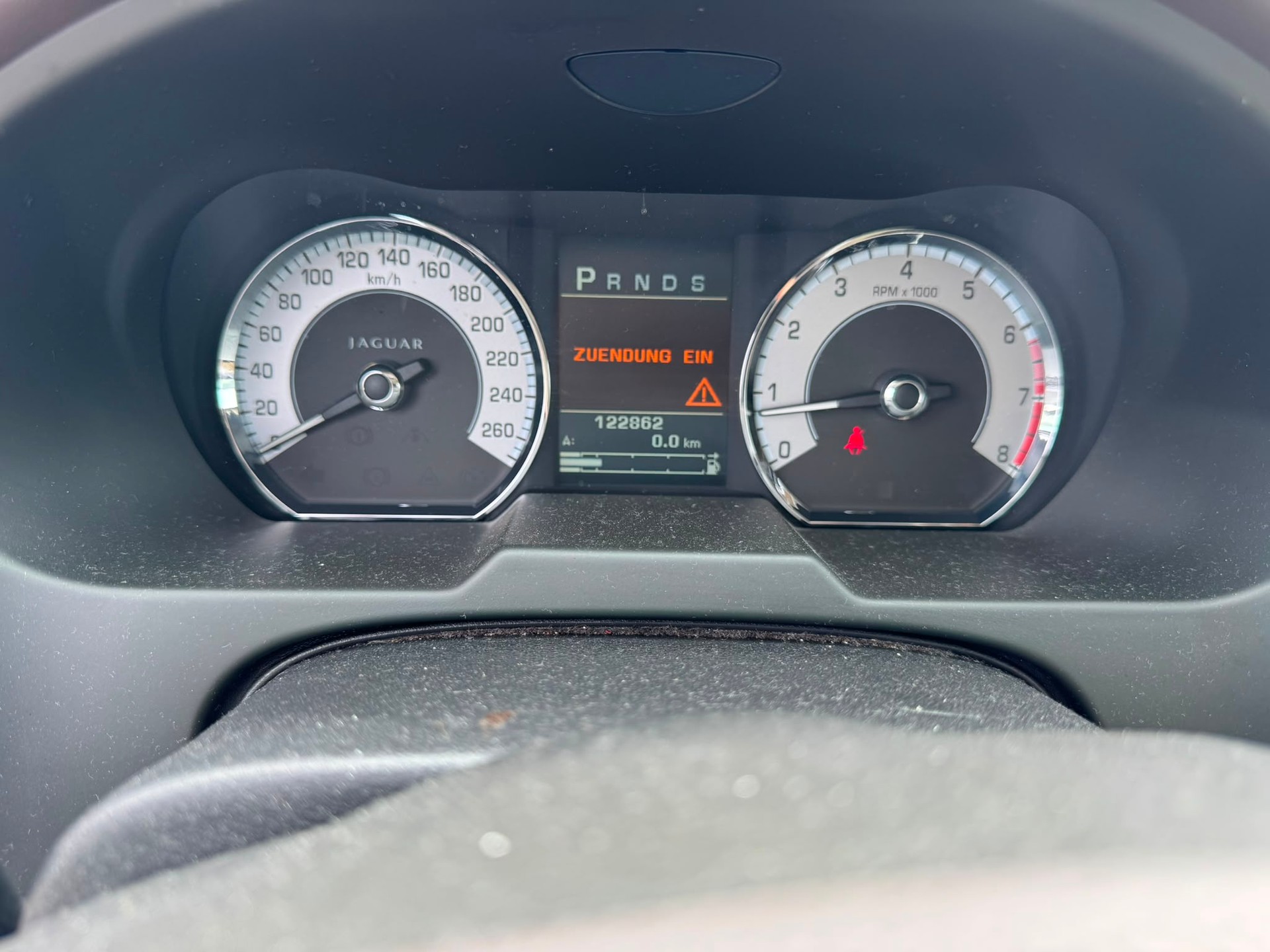 JAGUAR XF 3.0 V6 Premium Luxury-image-9