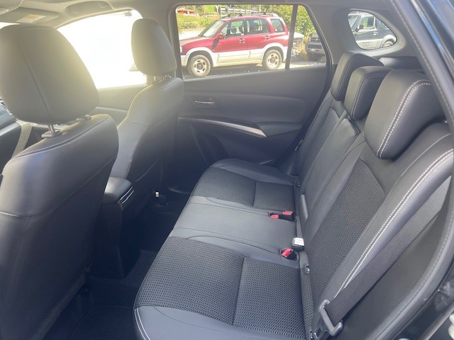 SUZUKI S-Cross 1.5 Compact Top Hybrid-image-8