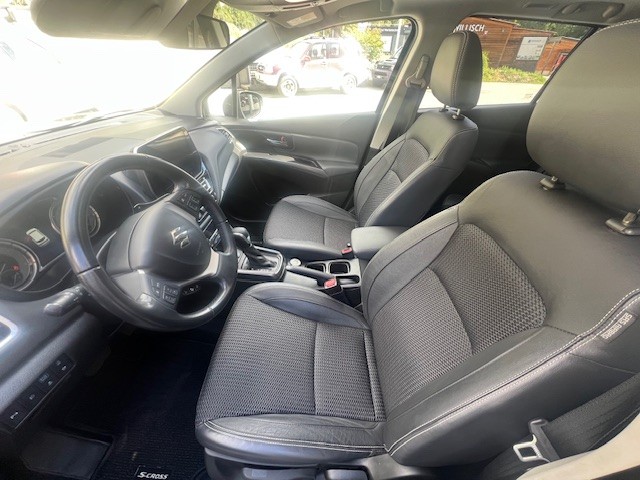 SUZUKI S-Cross 1.5 Compact Top Hybrid-image-6