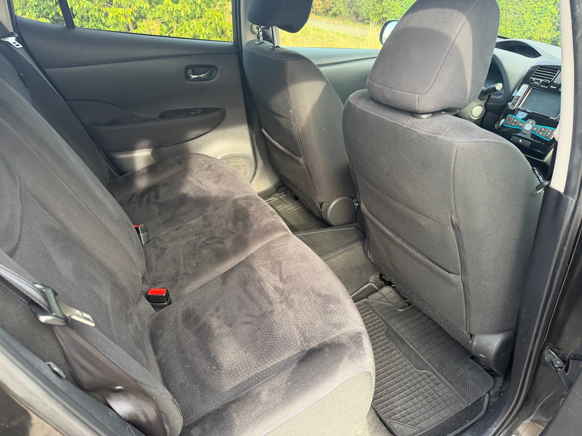 NISSAN Leaf acenta 24kWh (incl battery)-image-10