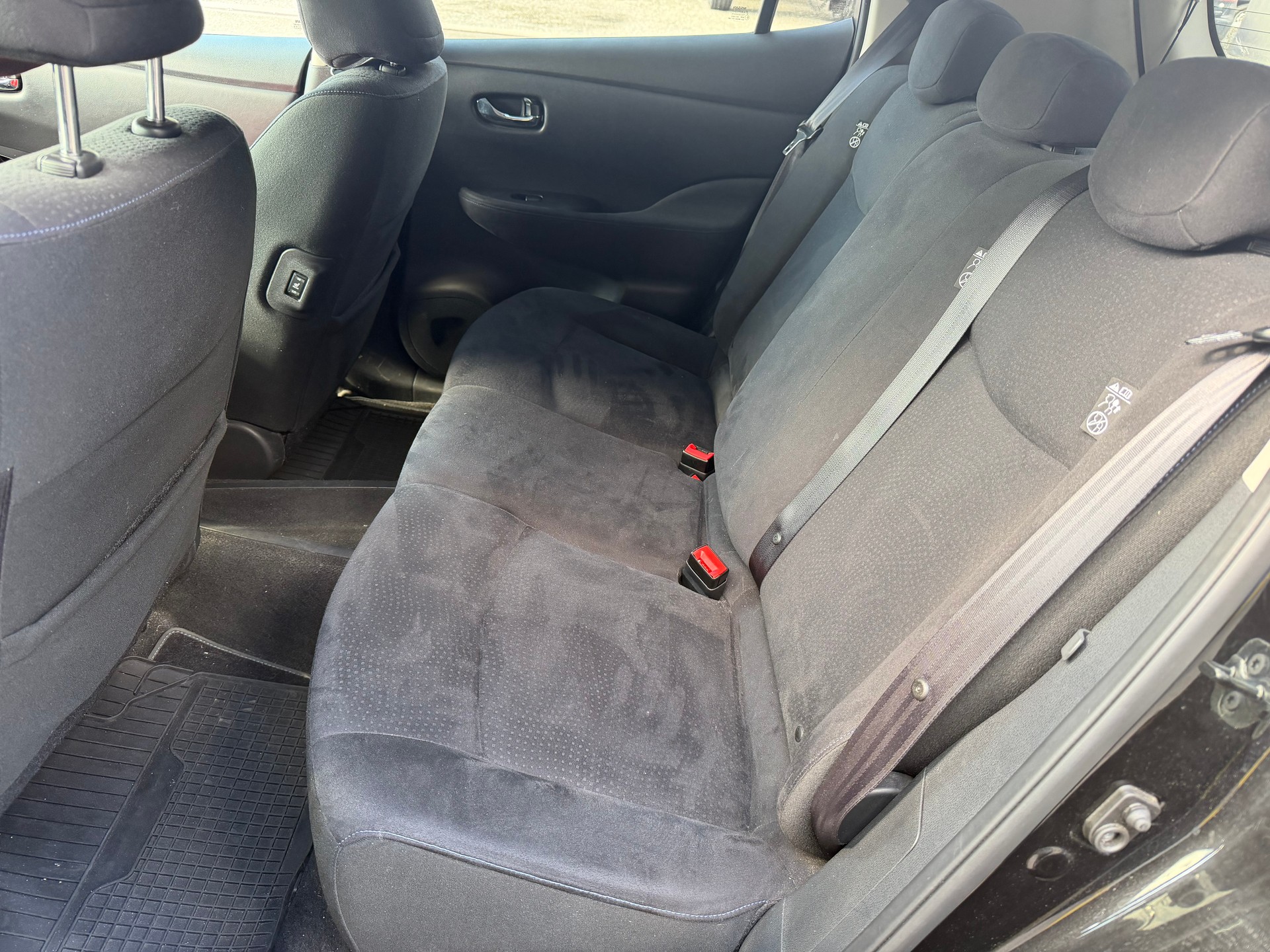 NISSAN Leaf acenta 24kWh (incl battery)-image-9