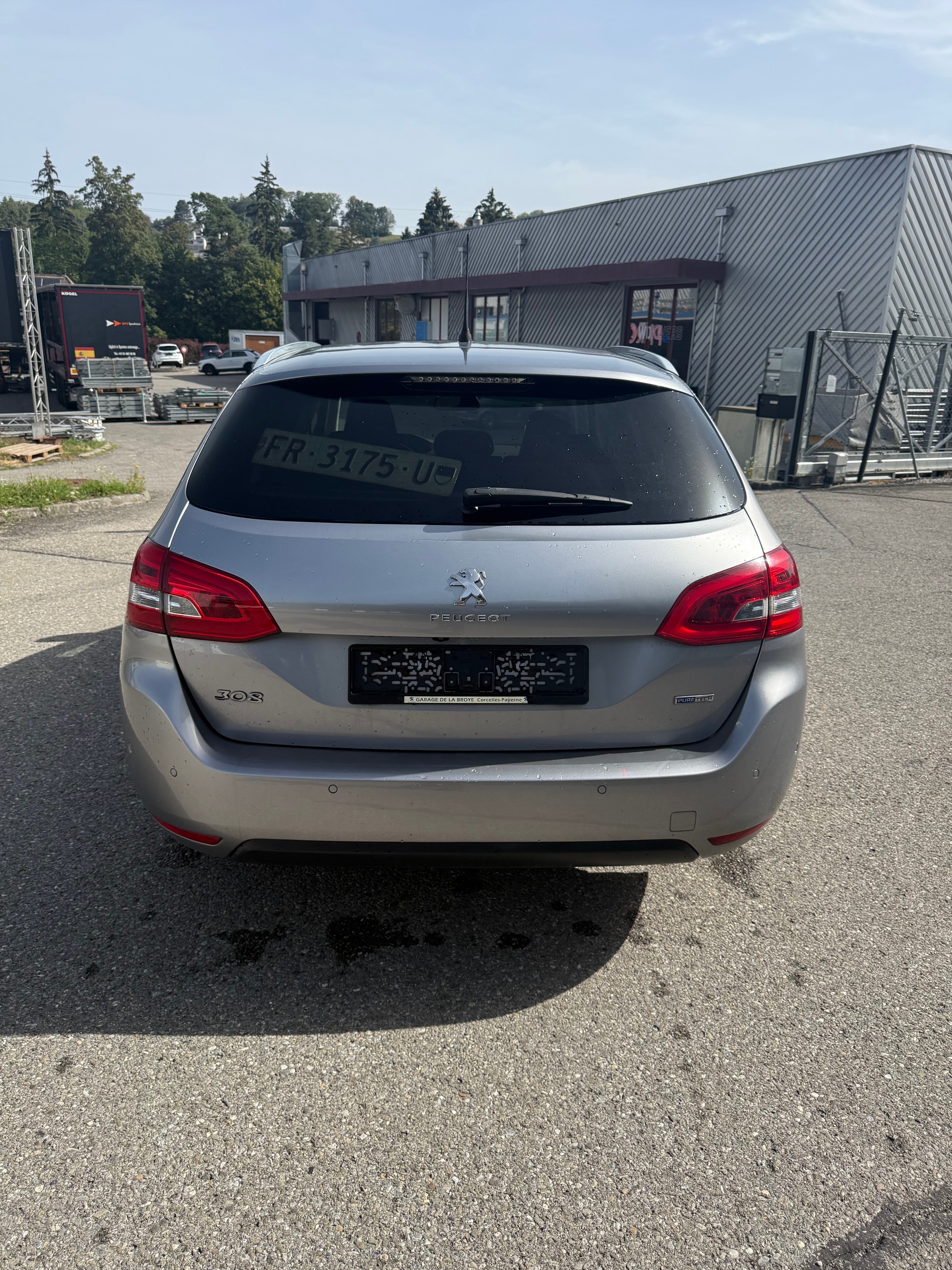 PEUGEOT 308 SW 1.2 Pure Tech Active EAT6-image-4