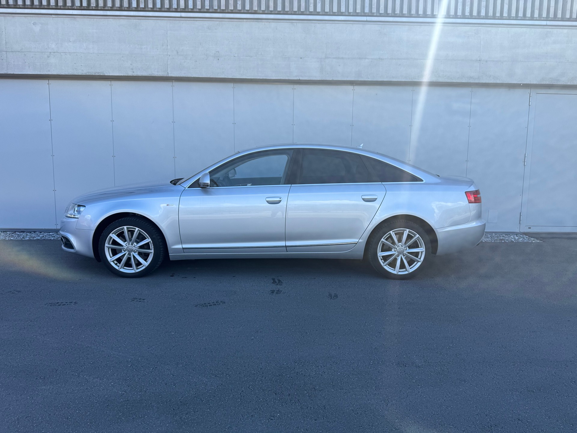 AUDI A6 3.0TFSI Quattro-image-2