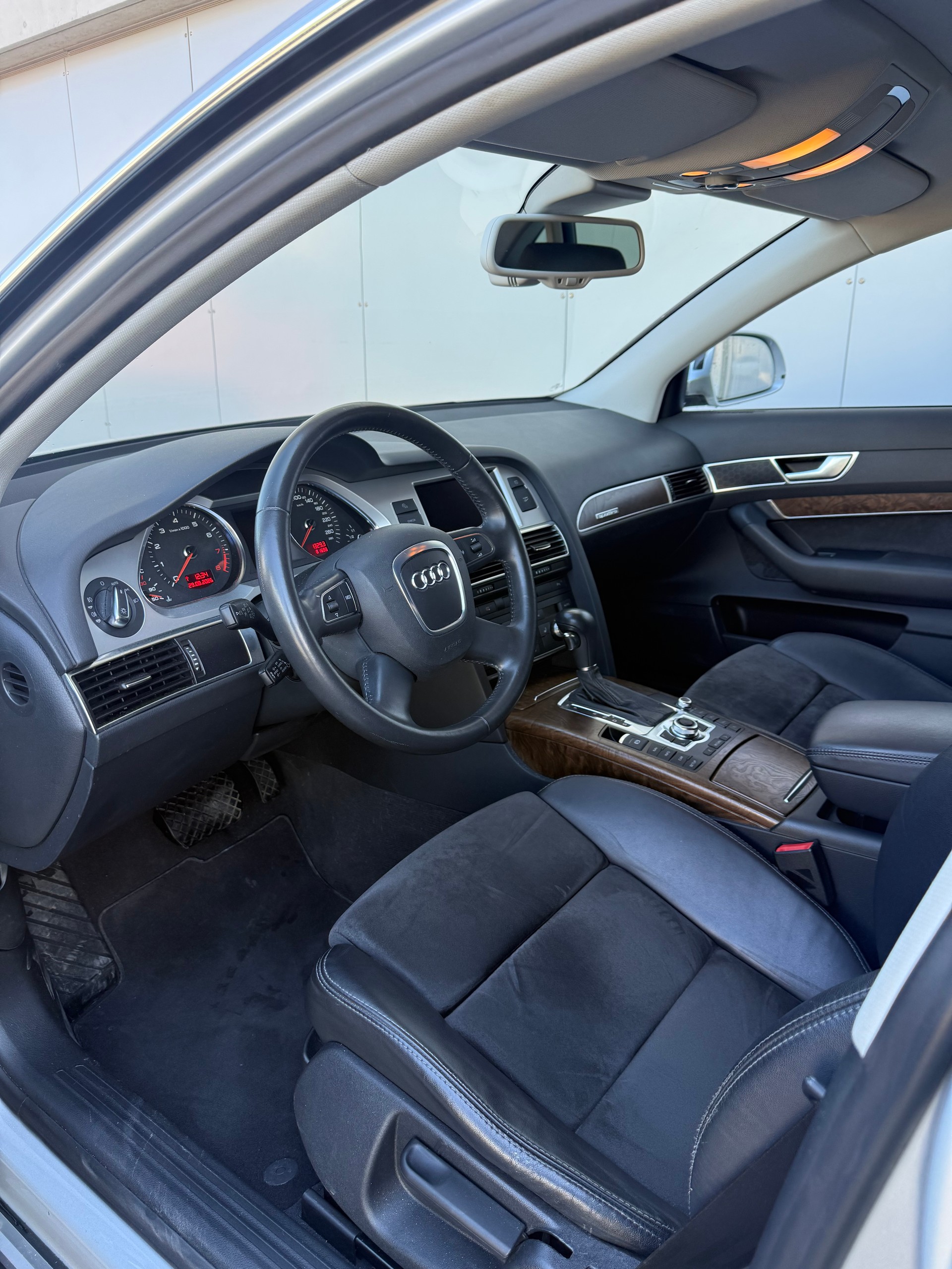AUDI A6 3.0TFSI Quattro-image-8