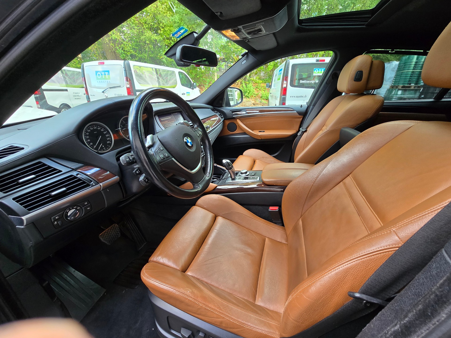 BMW X6 xDrive 50i Steptronic-image-13