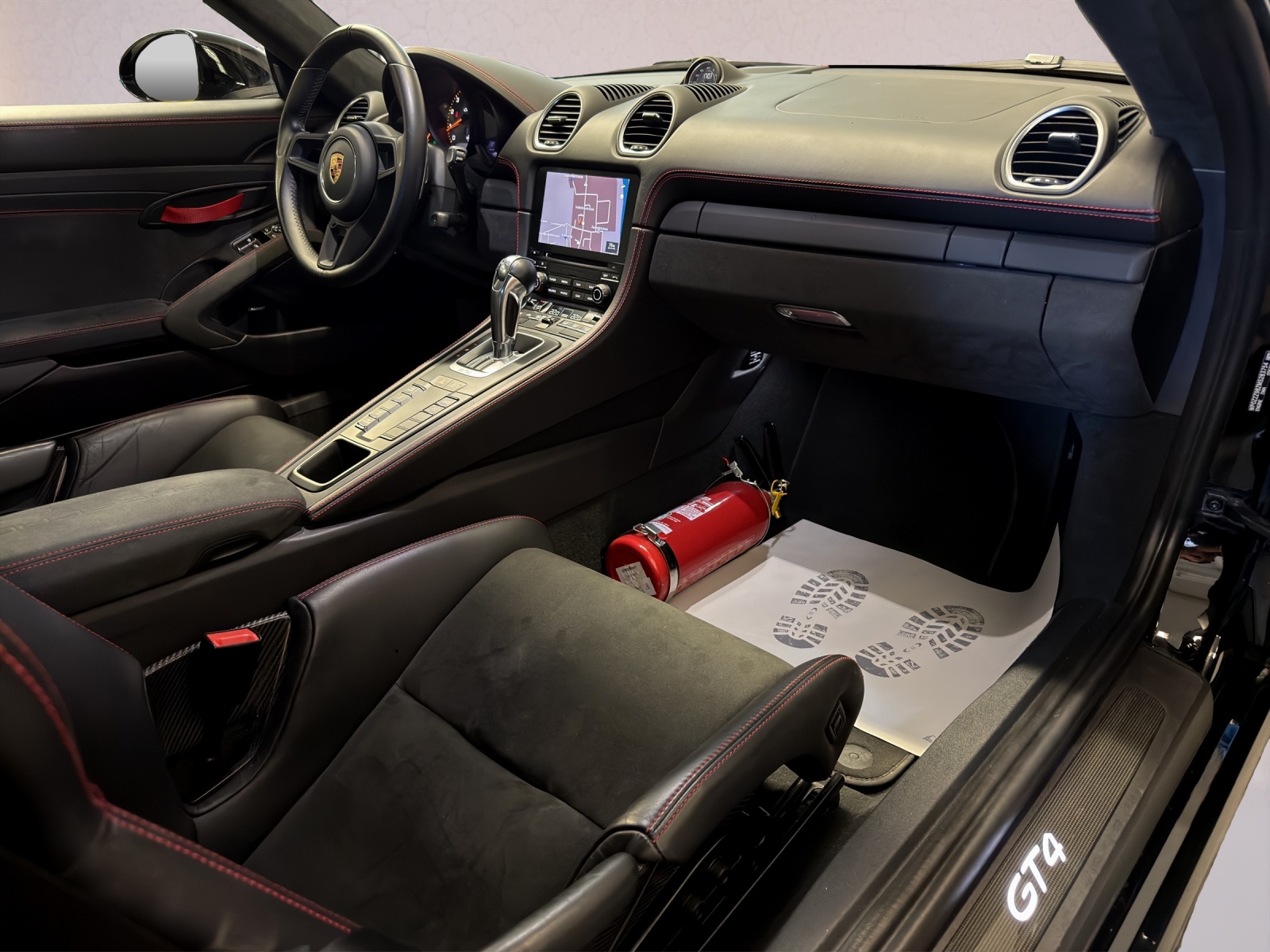 PORSCHE 718 Cayman GT4PDK-image-8