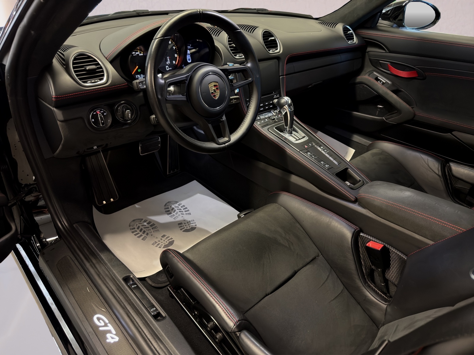 PORSCHE 718 Cayman GT4PDK-image-3