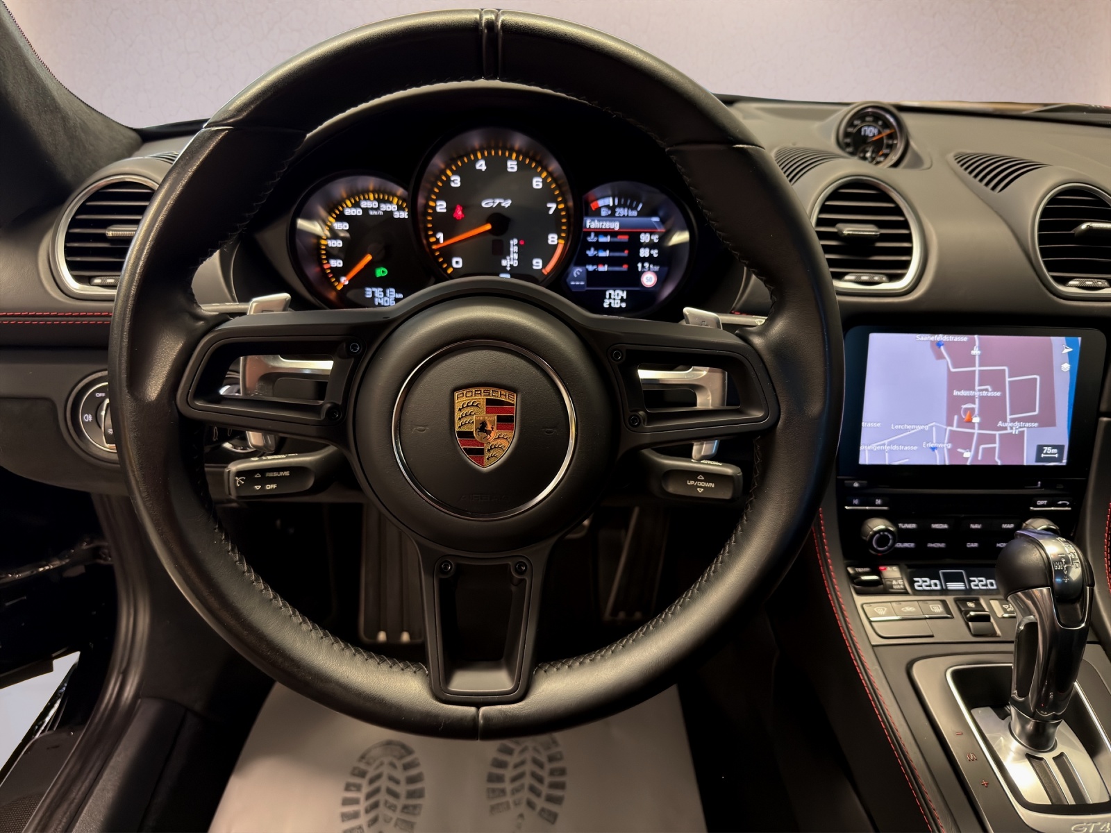 PORSCHE 718 Cayman GT4PDK-image-9