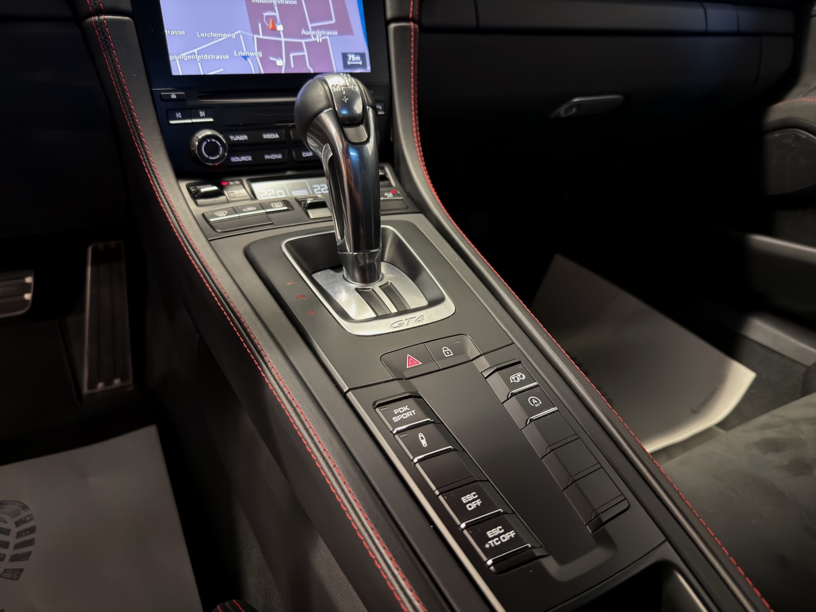 PORSCHE 718 Cayman GT4PDK-image-7