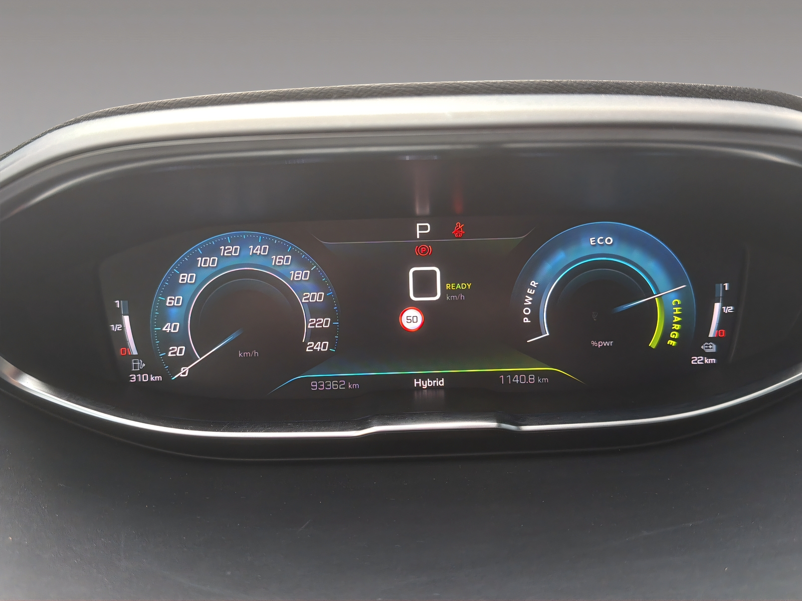 PEUGEOT 3008 1.6 Plug-in Hybrid GT-image-9