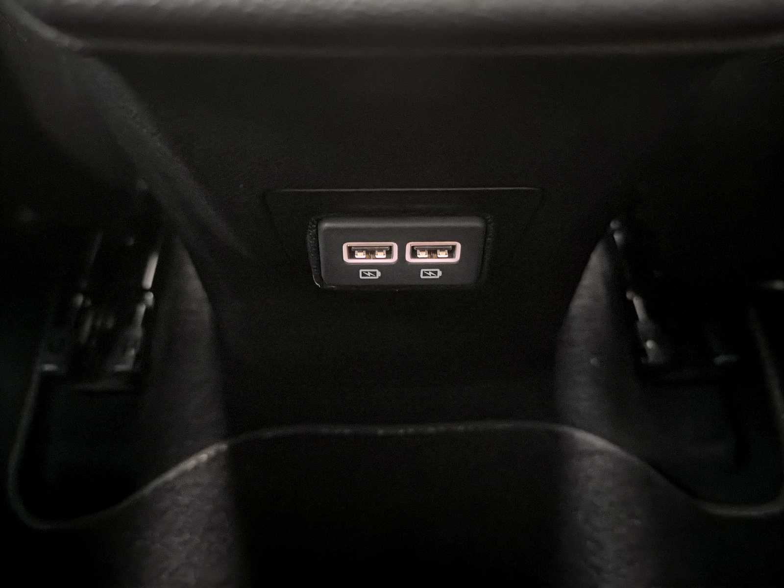 PEUGEOT 3008 1.6 Plug-in Hybrid GT-image-17