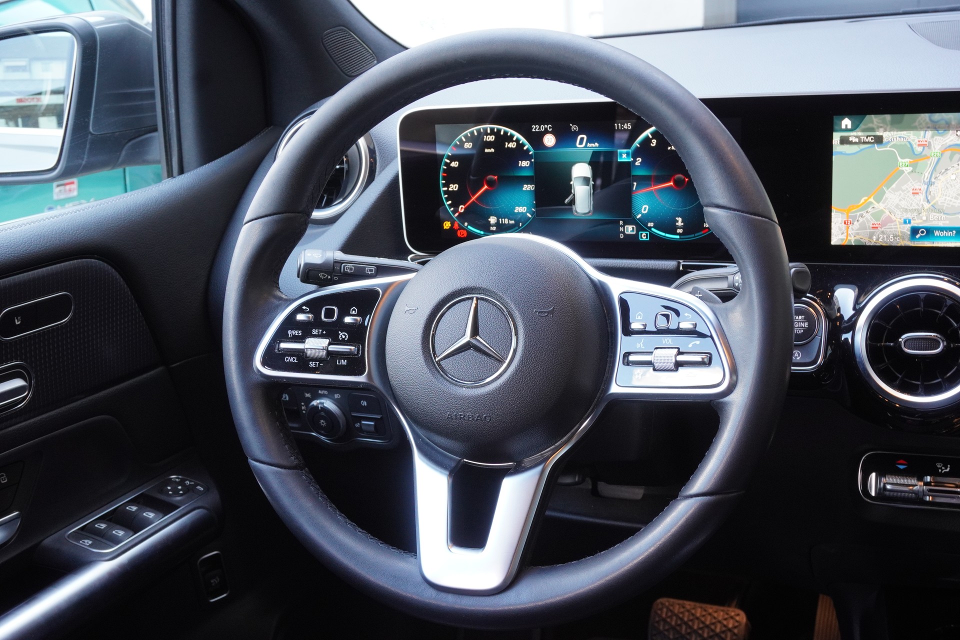 MERCEDES-BENZ B 180 Progressive 7G-DCT-image-9