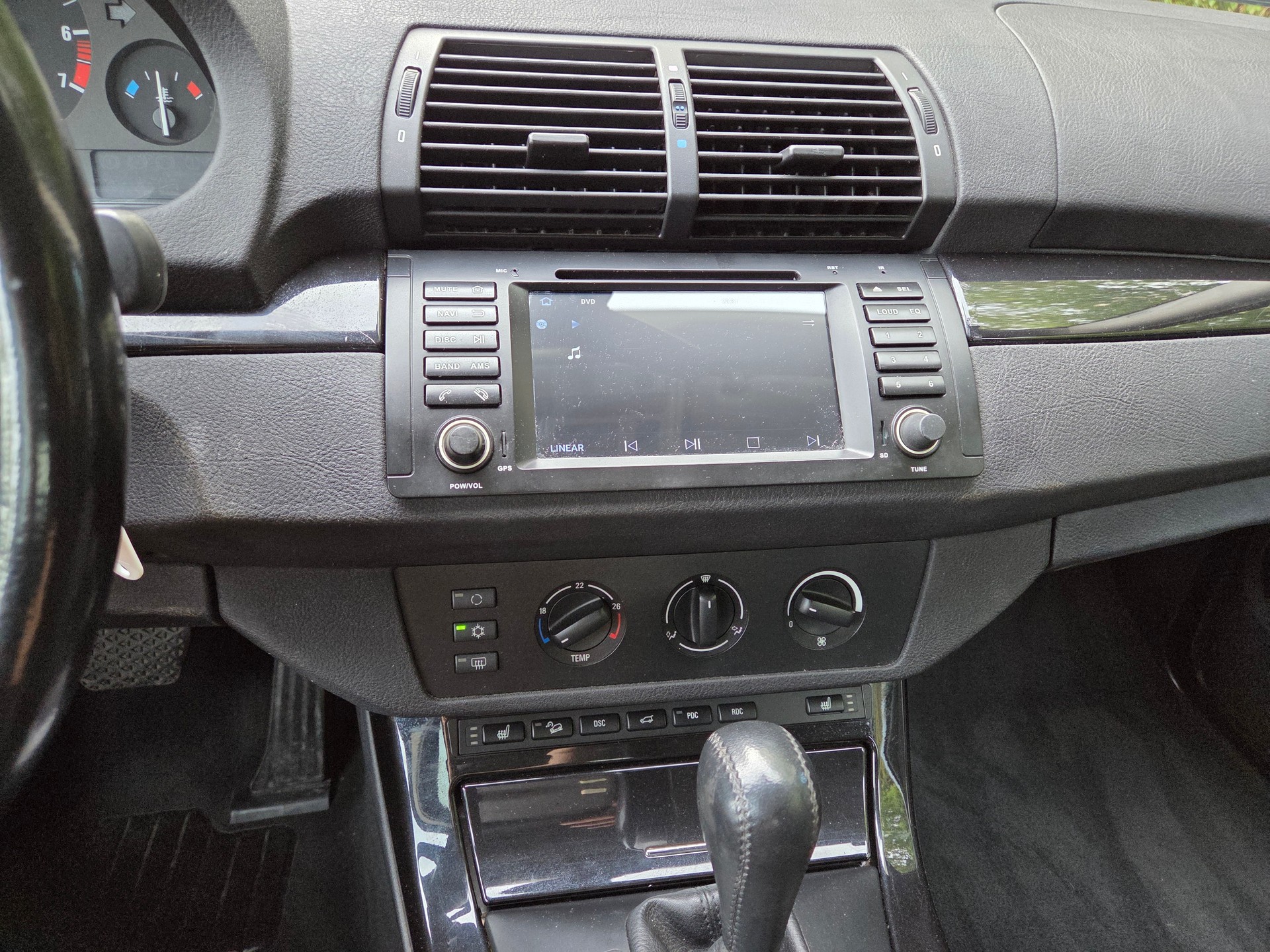 BMW X5 3.0i-image-9