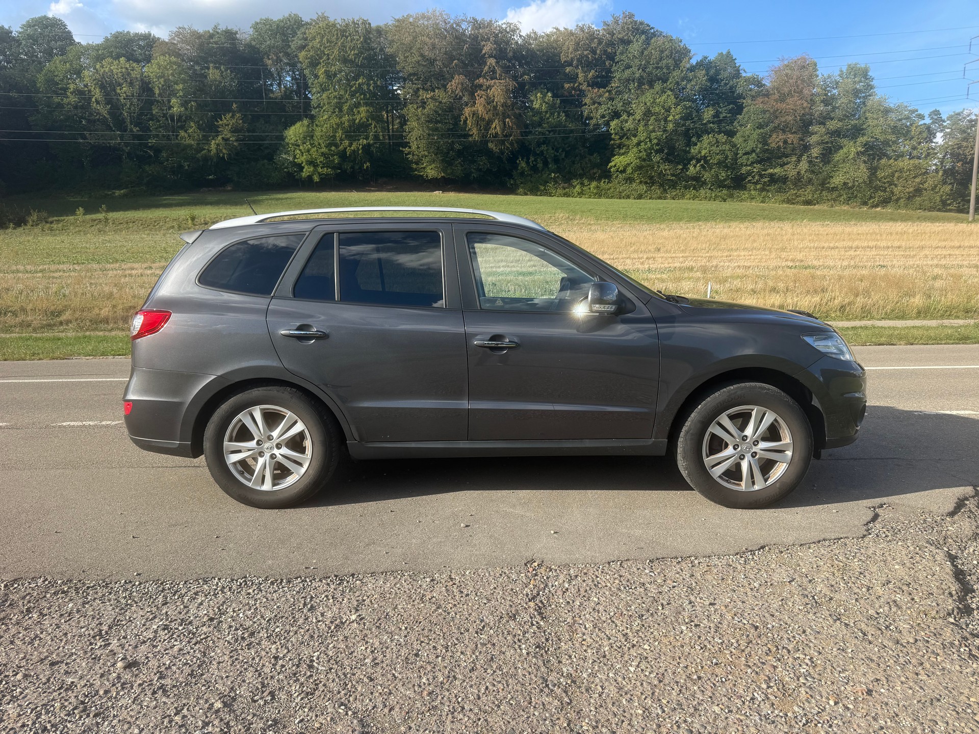 HYUNDAI Santa Fe 2.2 CRDI Swiss Plus Edition 4WD Automatic-image-10