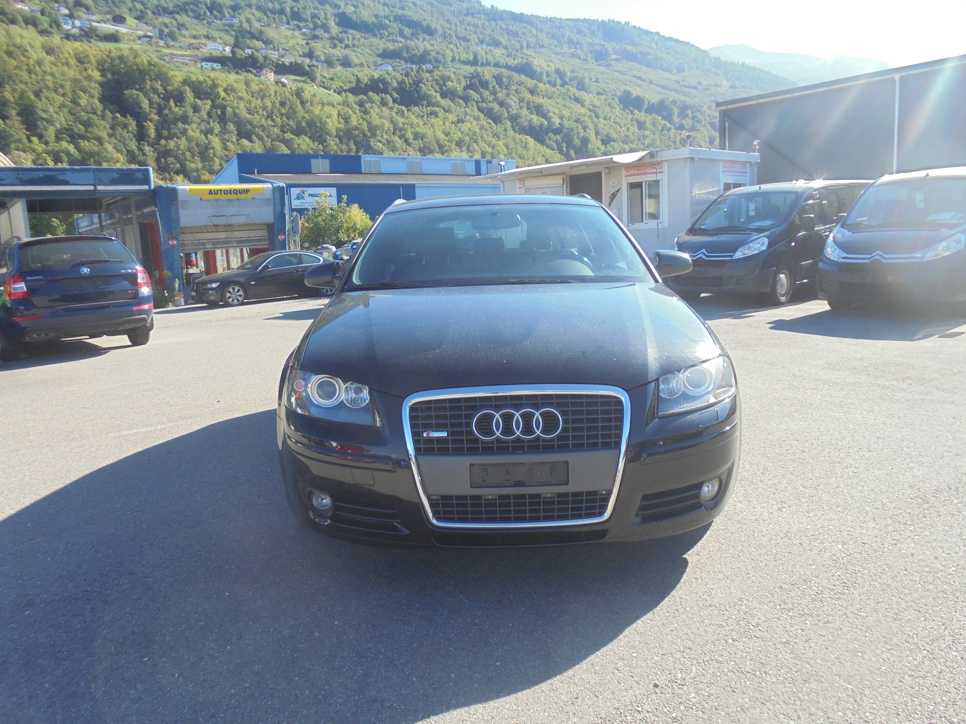 AUDI A3 Sportback 2.0 Turbo FSI Ambition quattro-image-2