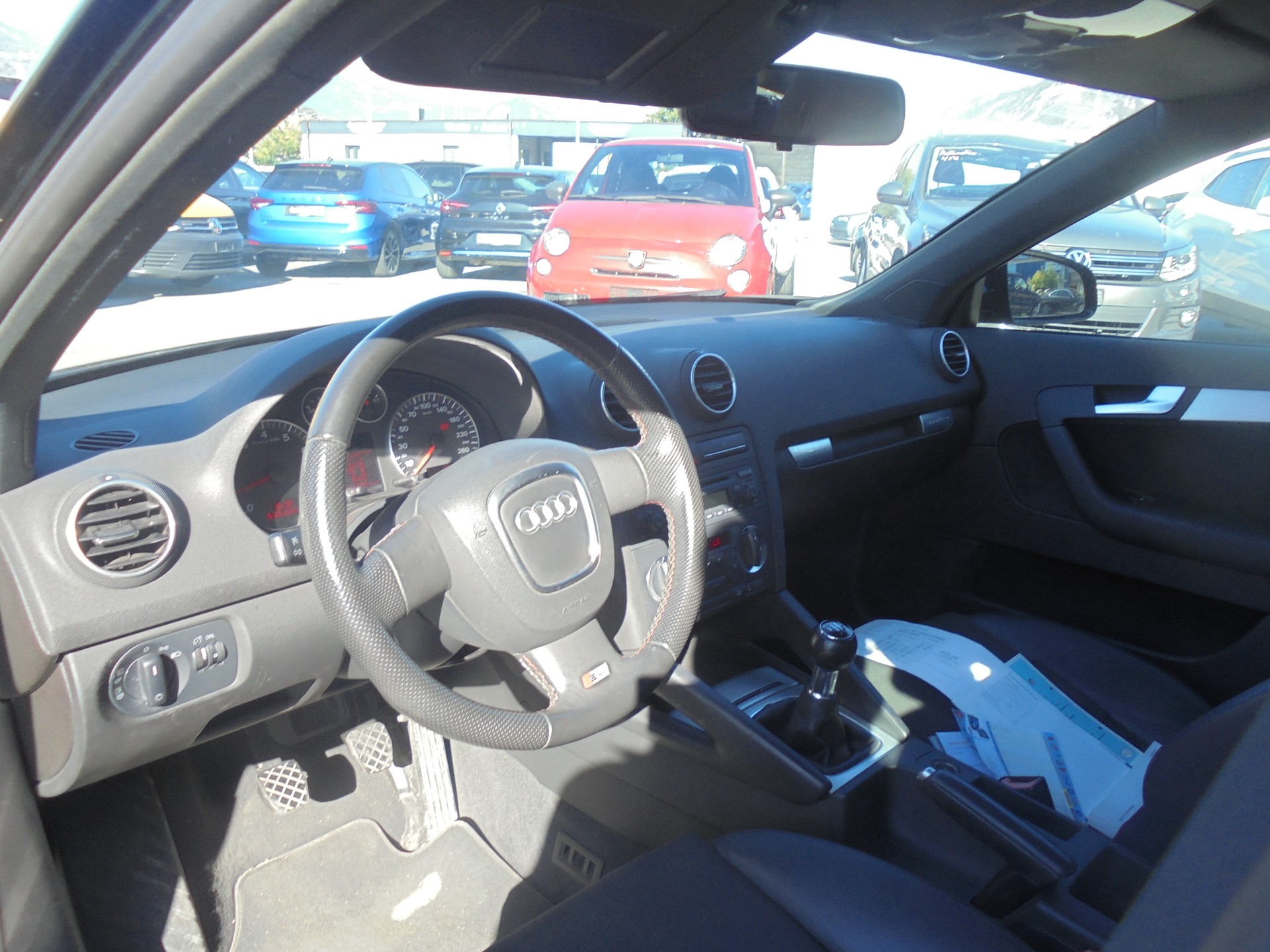 AUDI A3 Sportback 2.0 Turbo FSI Ambition quattro-image-9