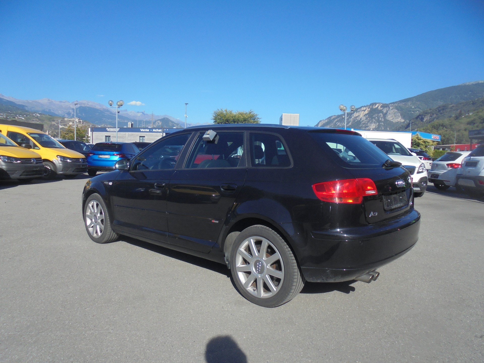 AUDI A3 Sportback 2.0 Turbo FSI Ambition quattro-image-4