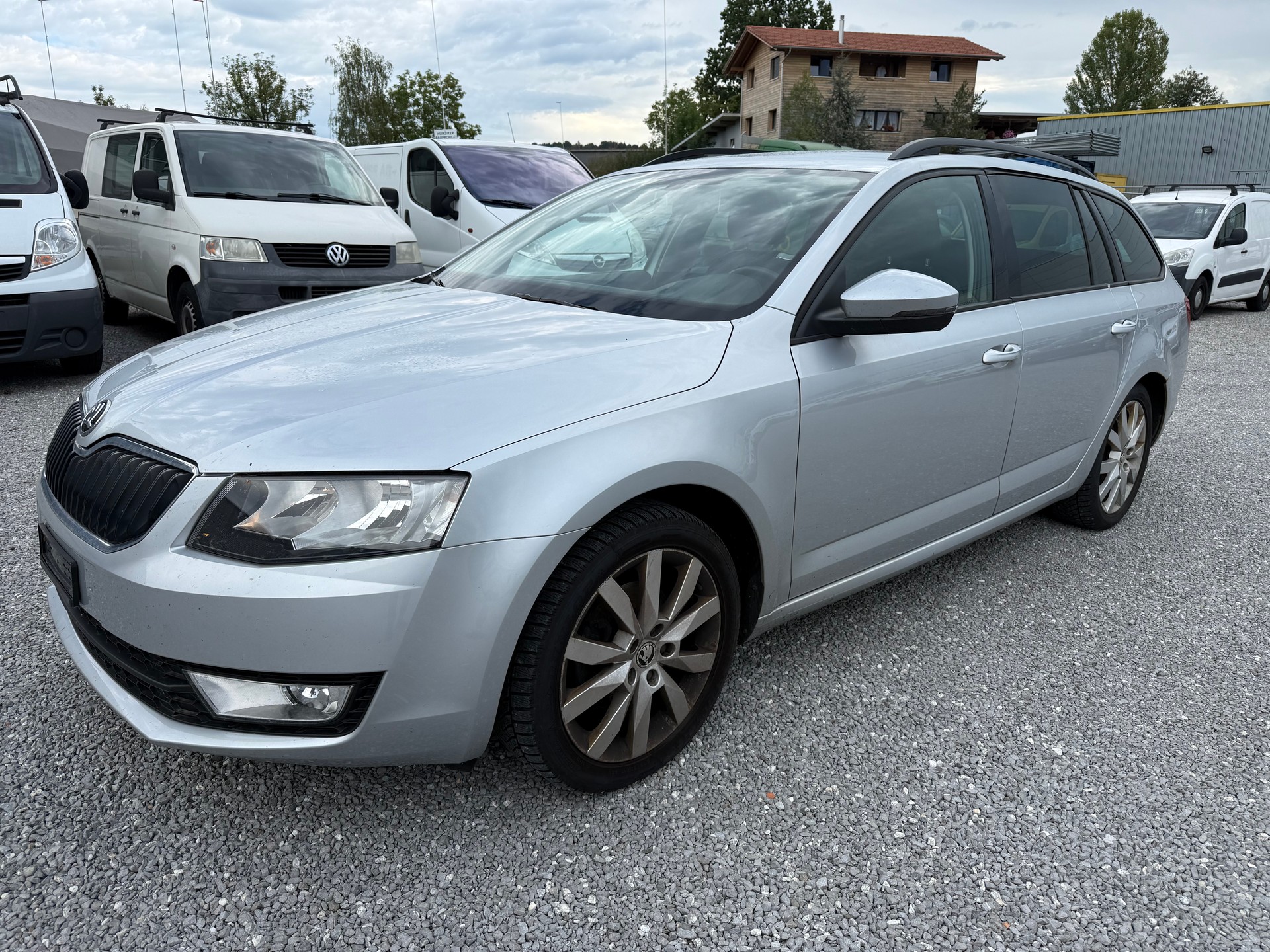 SKODA Octavia Combi 2.0 TDI Style 4x4-image-1